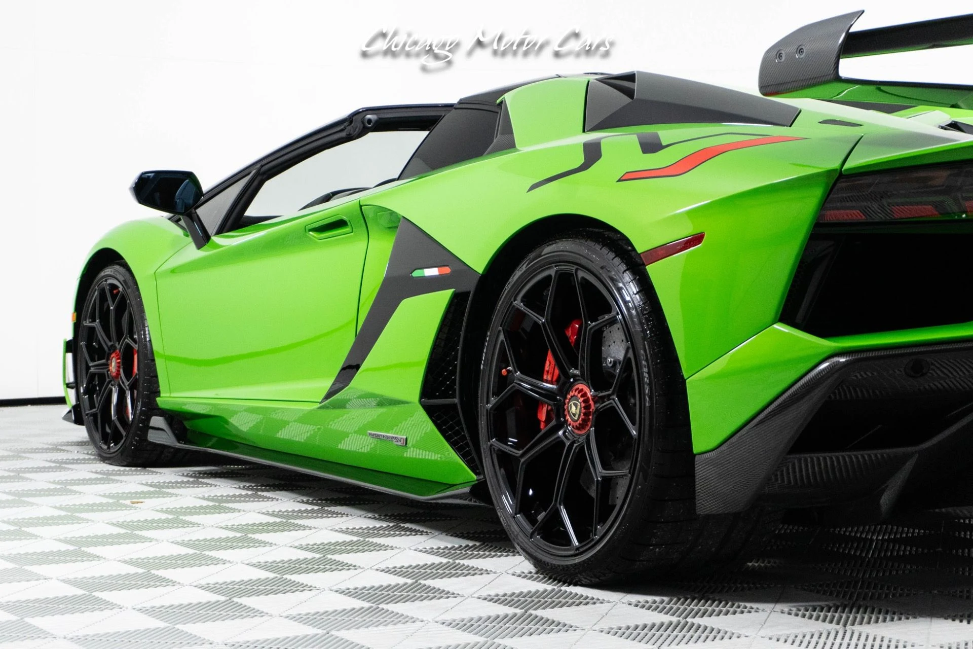 mph017_61857636_13012_p18_l_24dd7019e5