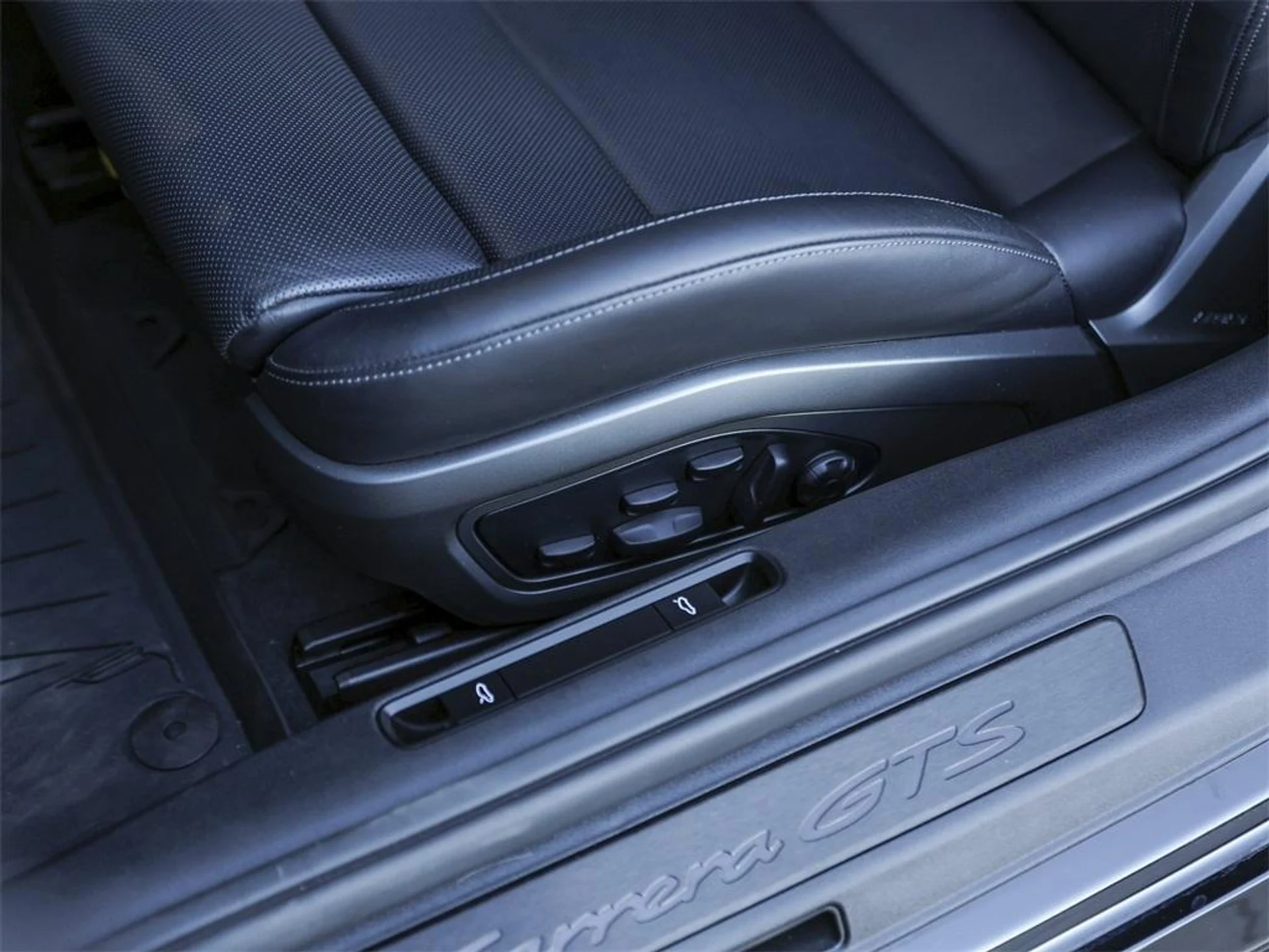 mph017_624012389_C_Qo564mjchu_DAYRCYK_6o_Ak_S6_Va4_2a44ff7c3e