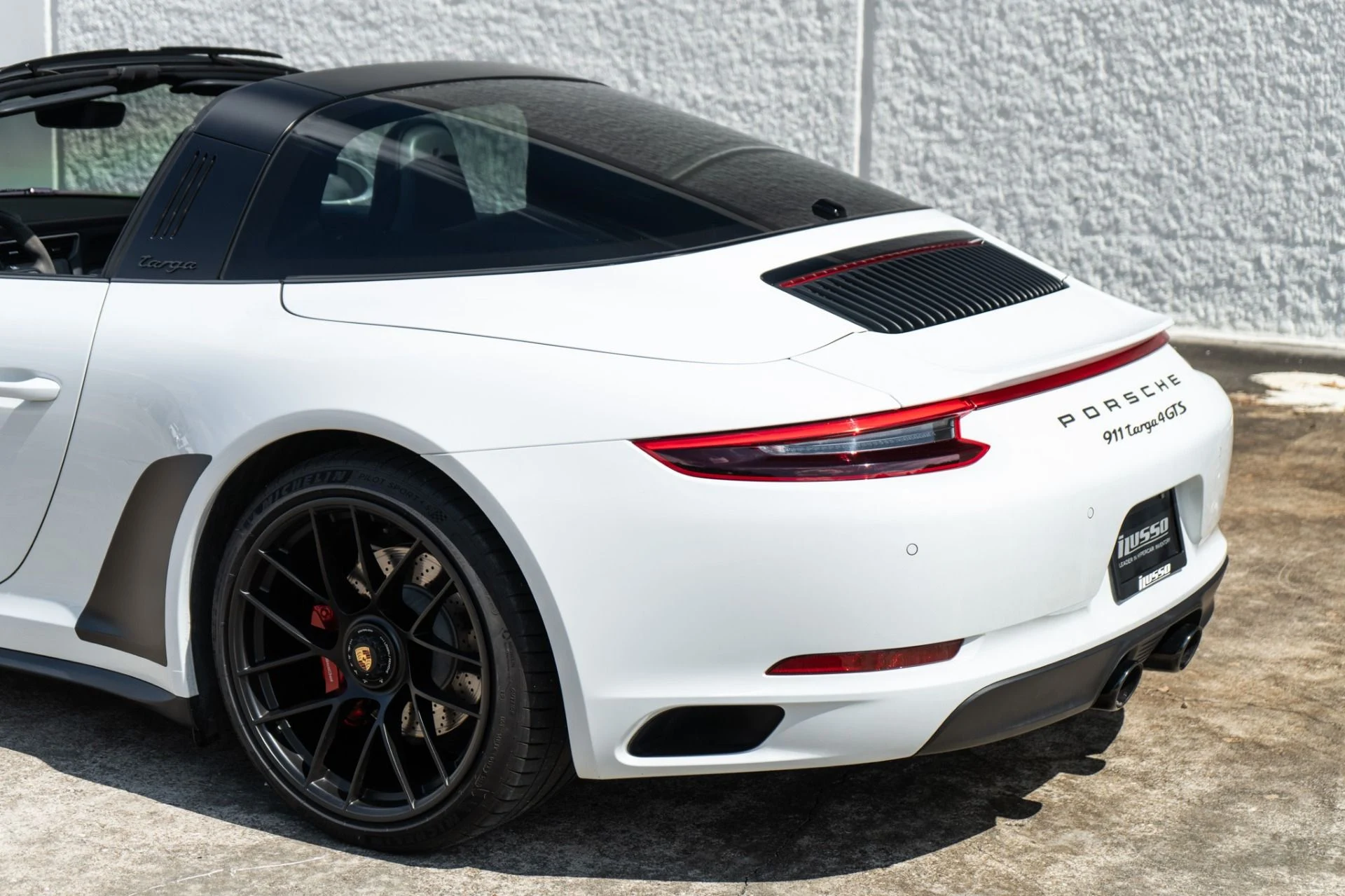mph017_625028988_Used_2018_Porsche_911_Targa_4_GTS_1791238615_c4b350f737