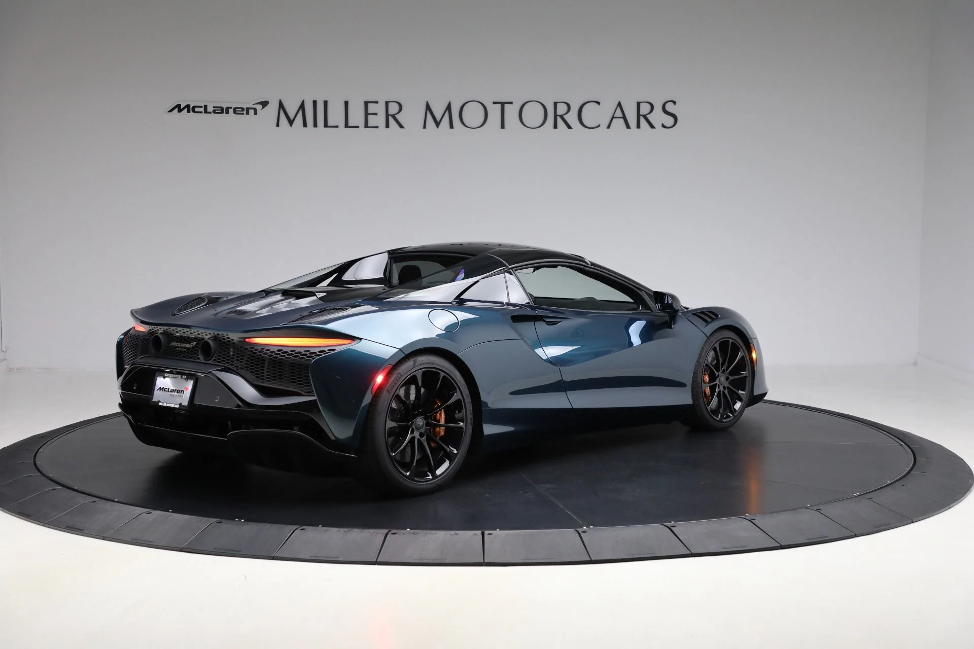 mph017_629212677_Used_2025_Mc_Laren_Artura_Spider_b9070ef5ce