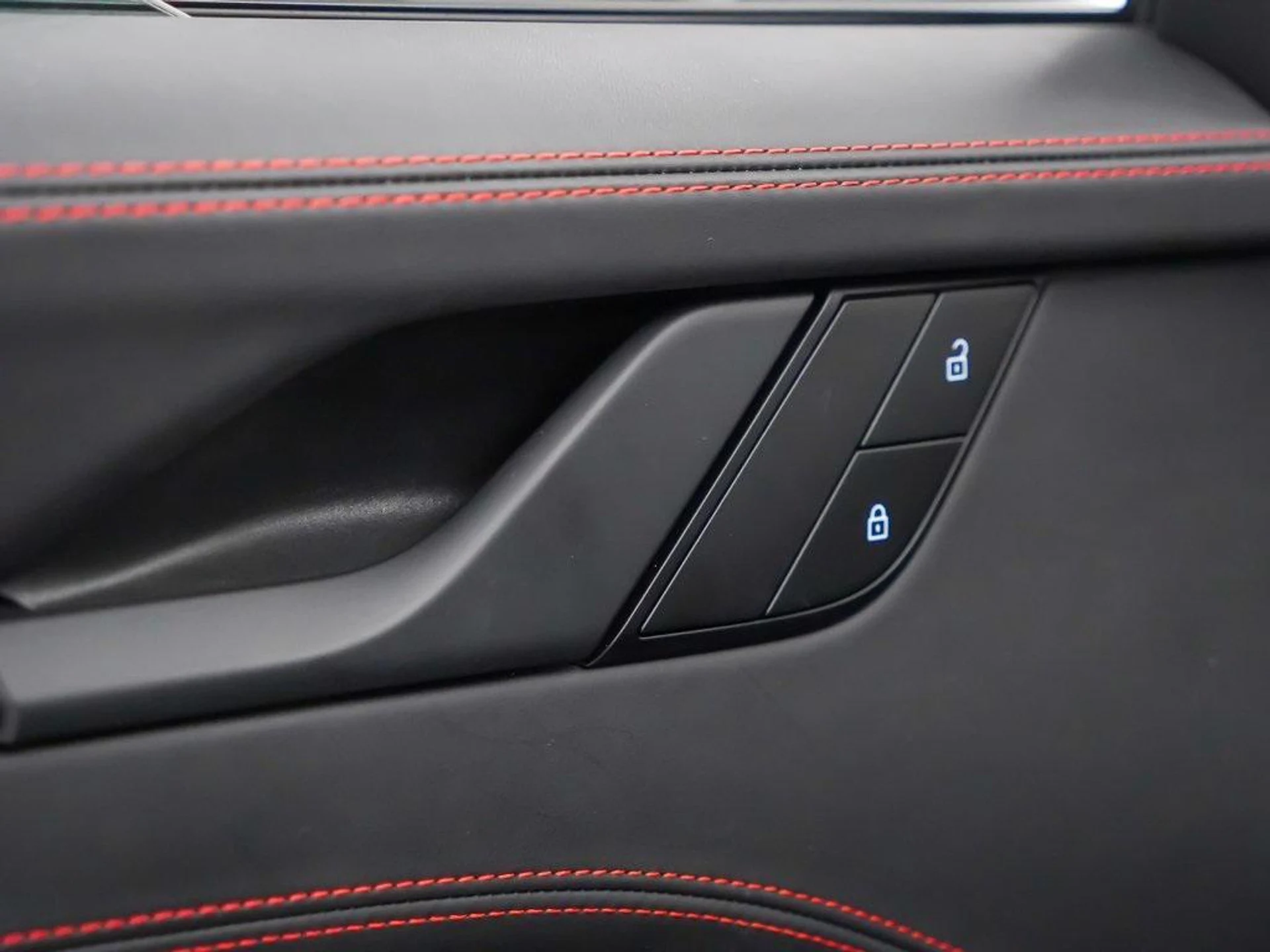 mph017_630991284_P_Ret_DP_5_EI_Aj3_U_Qz_Vrx1_SYCQ_Zfw_10c4394842