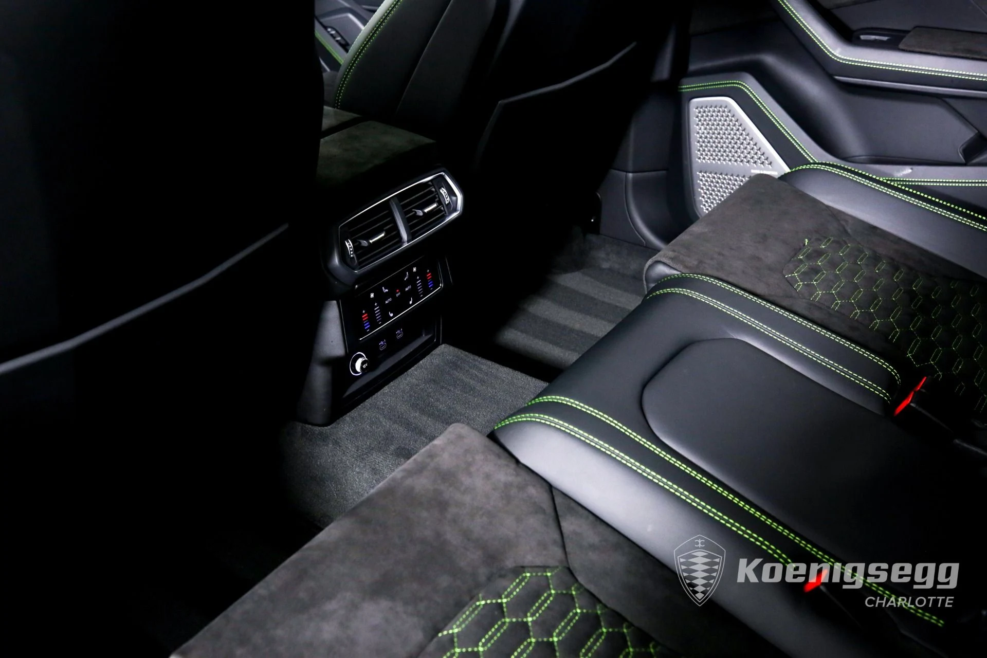 mph017_633463030_Used_2022_Lamborghini_Urus_1671738145_7432a1980b