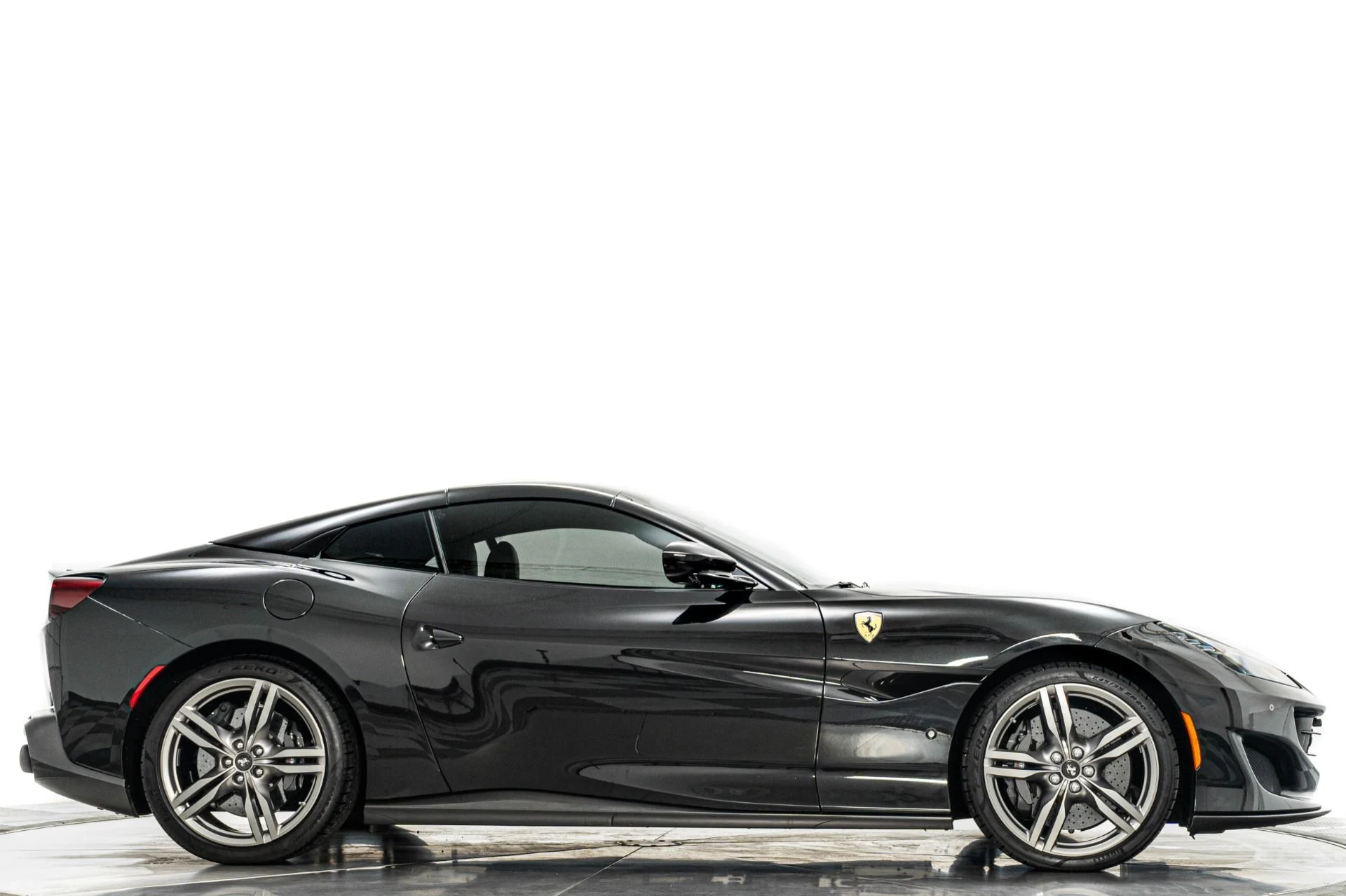 mph017_644817964_Used_2020_Ferrari_Portofino_Lots_of_Interior_Carbon_Square_Quilting_Magneride_Suspension_1763996750_b9f6a320cf