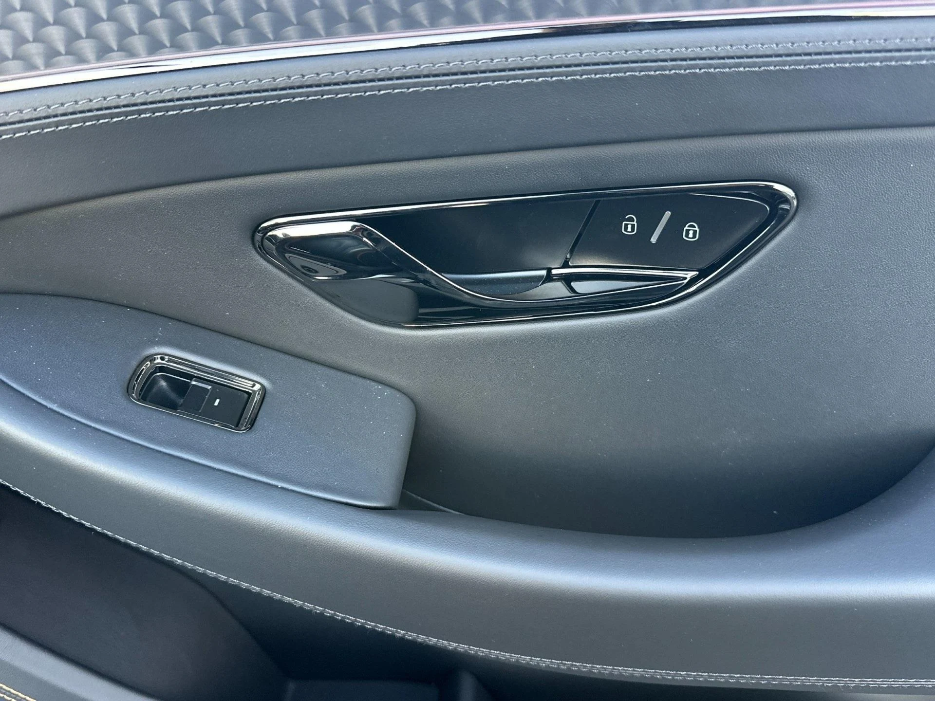 mph017_646746806_New_2026_Bentley_Continental_GTC_1771602793_28ac183454