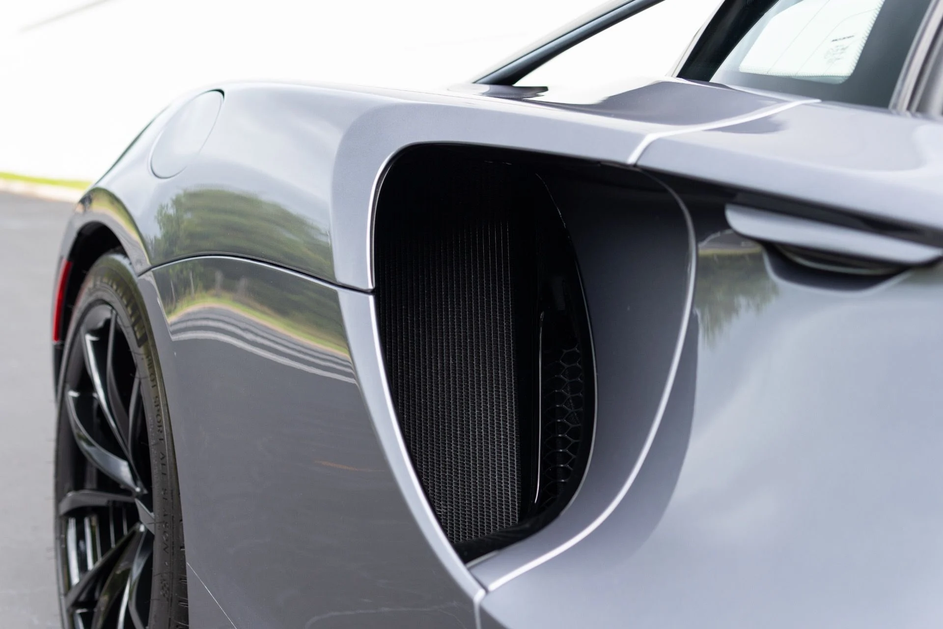 mph017_647019194_Used_2023_Mc_Laren_Artura_1776712926_24fe5e617c