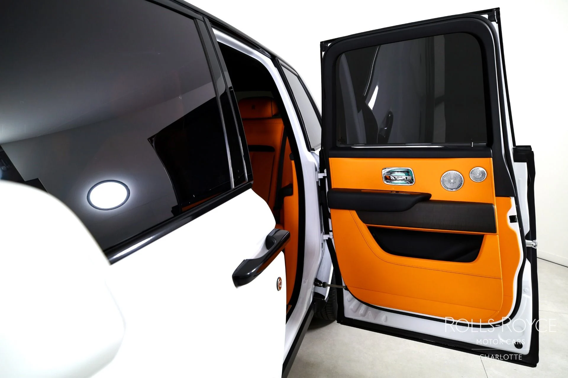 mph017_652641912_Used_2022_Rolls_Royce_Cullinan_1773253709_2bfae290a4