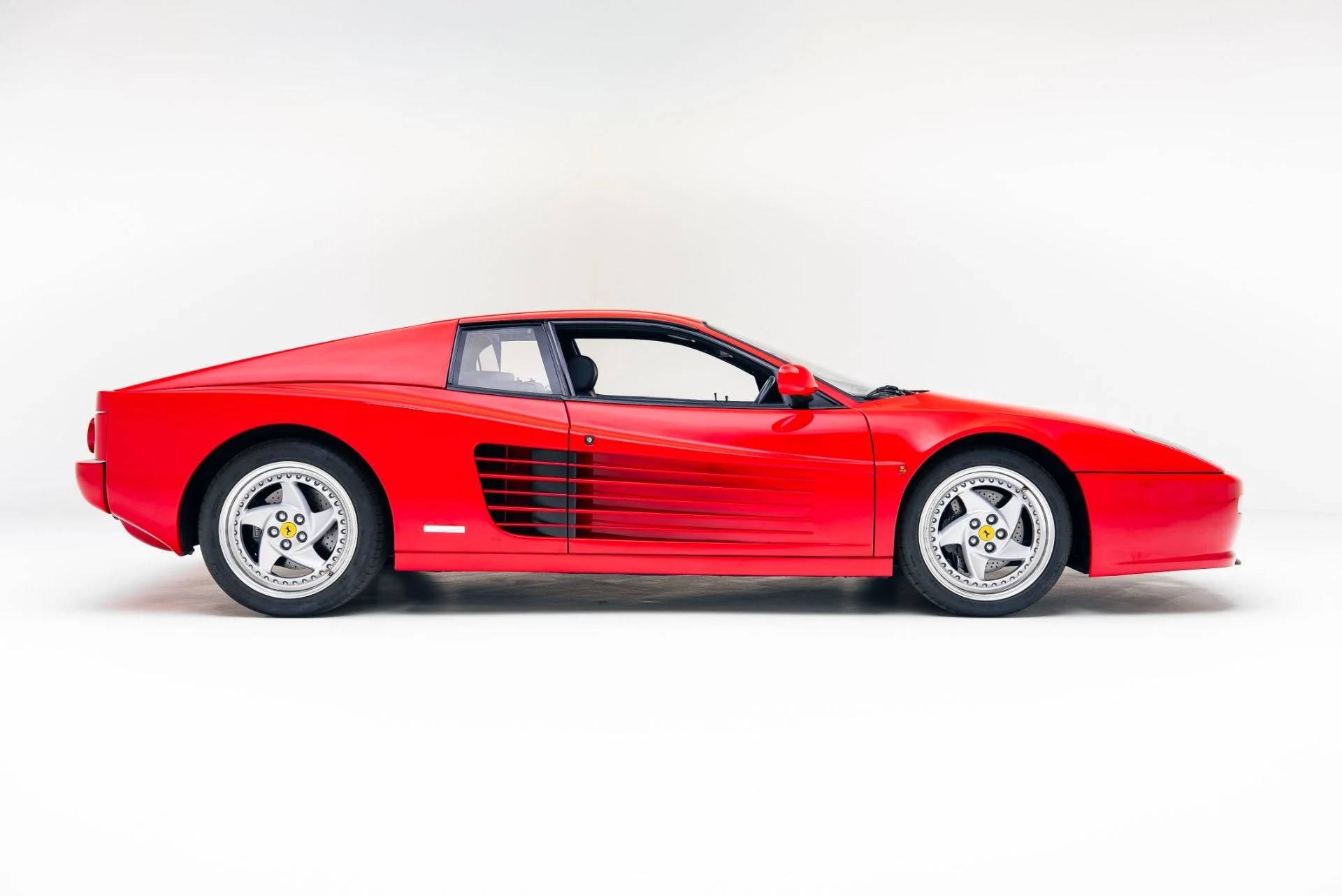 mph017_657599244_Used_1995_Ferrari_512_M_1765826517_1ea6b052d8