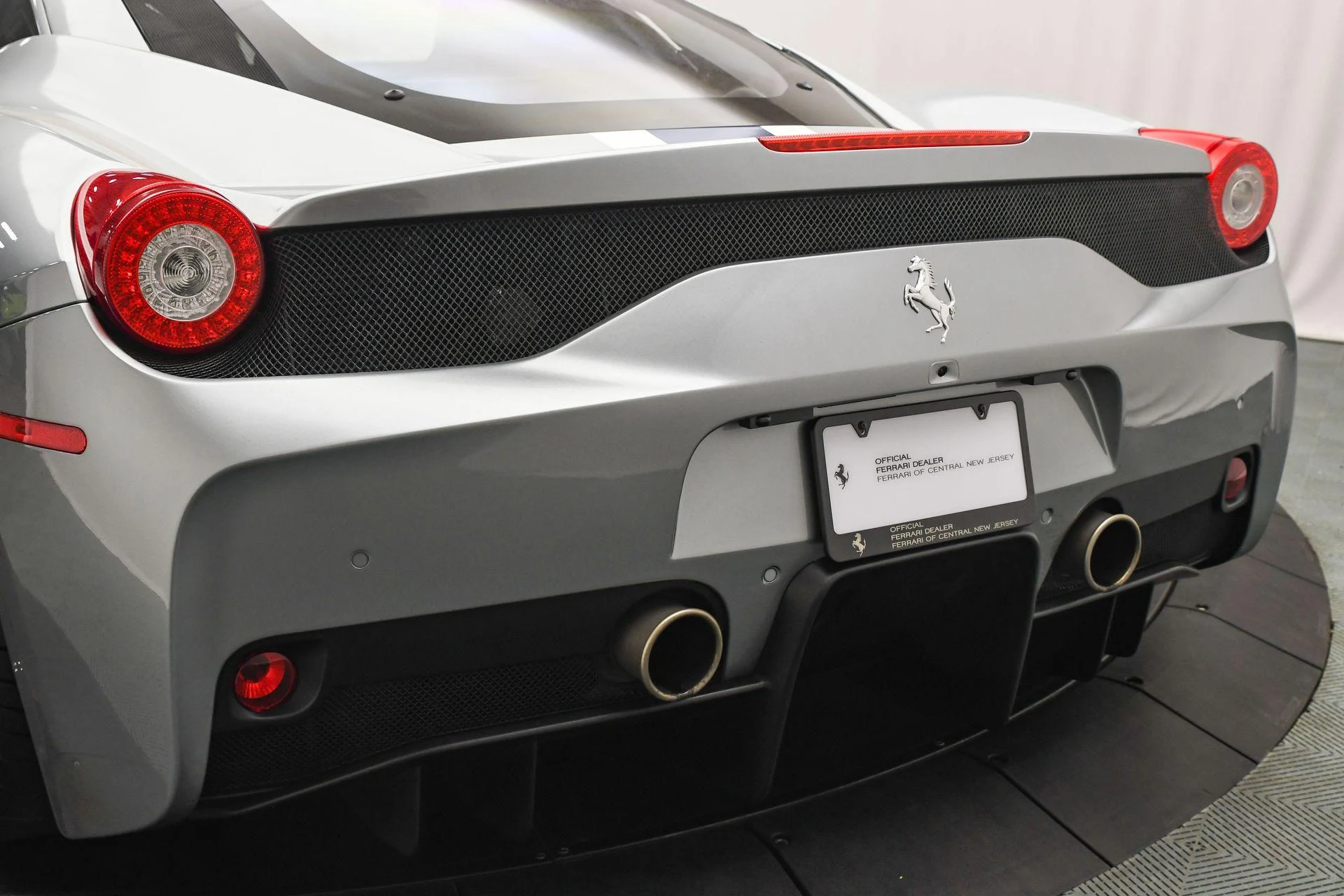 mph017_660755665_Used_2015_Ferrari_458_Italia_Speciale_1757453437_e5867dae0d