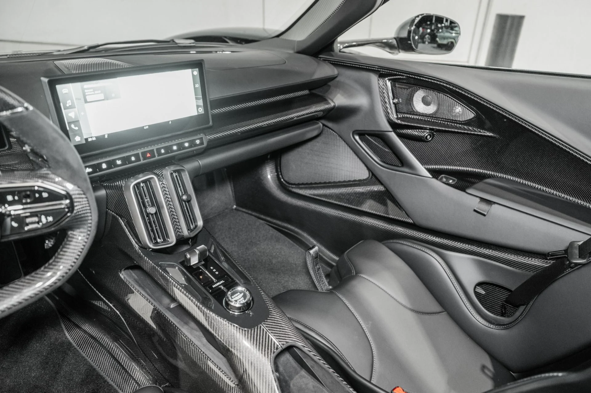 mph017_661195218_New_2026_ASTON_MARTIN_VALHALLA_COUPE_1775321272_76be033801