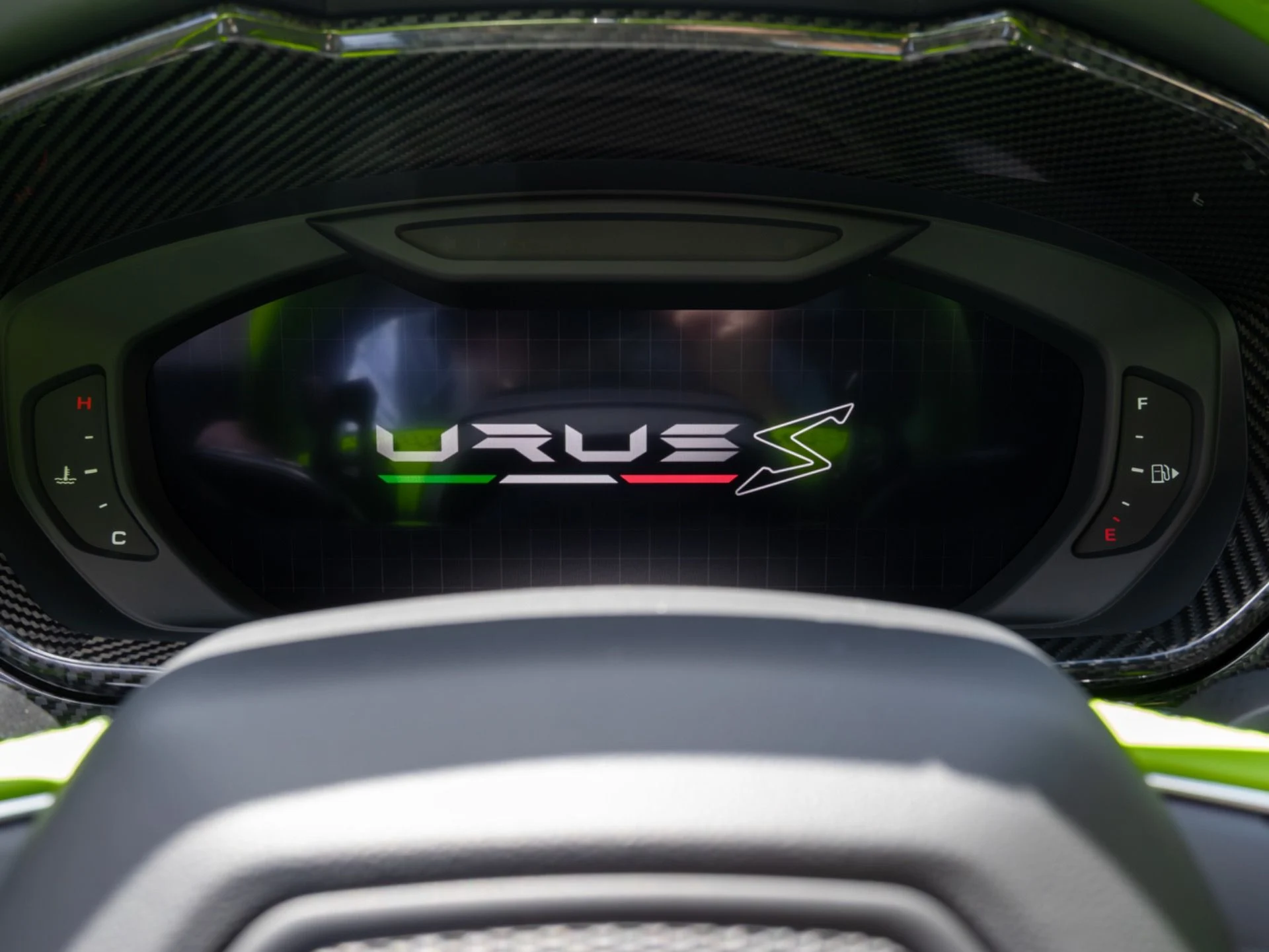 mph017_669268680_Used_2024_Lamborghini_Urus_S_1775489522_dc67afdb8f