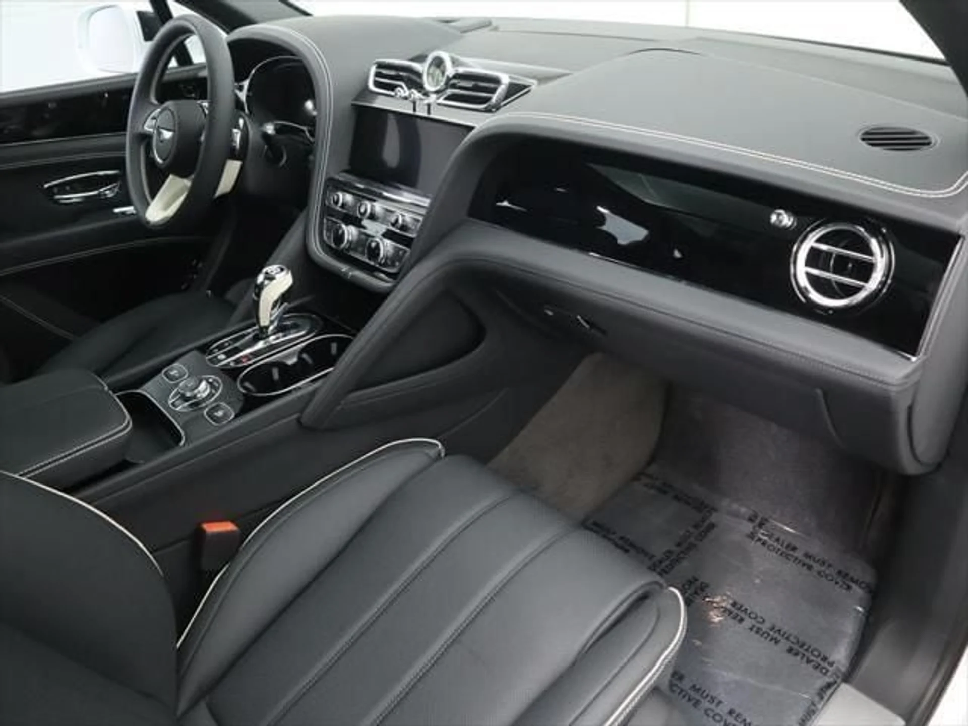 mph017_670898997_used_2025_bentley_bentayga_ewb_v8awd_8119_23022887_18_640_dac34f26bb