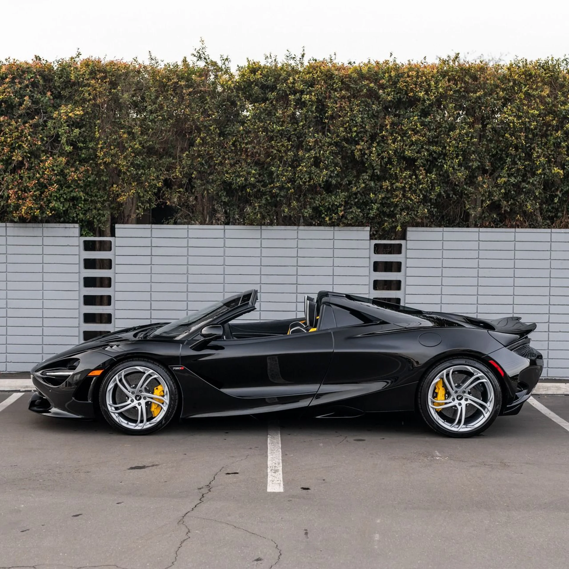 mph017_677810270_Used_2024_Mc_Laren_750_S_Spider_1781806611_d38fcd7775