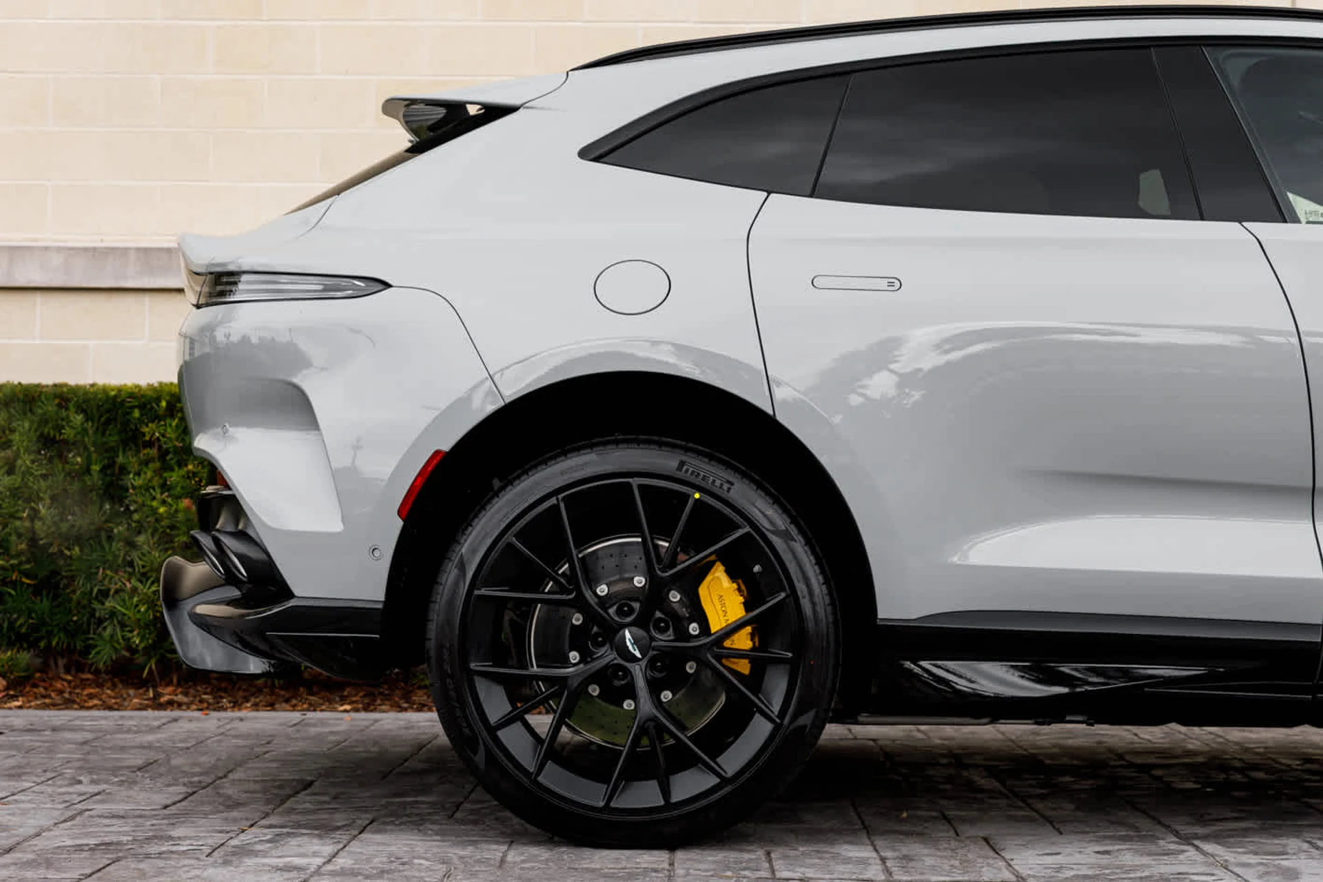 mph017_681122948_18_b25158f029