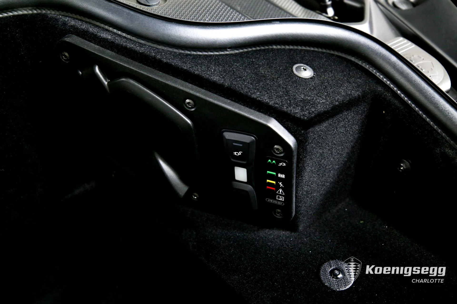 mph017_683579594_Used_2024_Lamborghini_Revuelto_1740520179_1b47969314