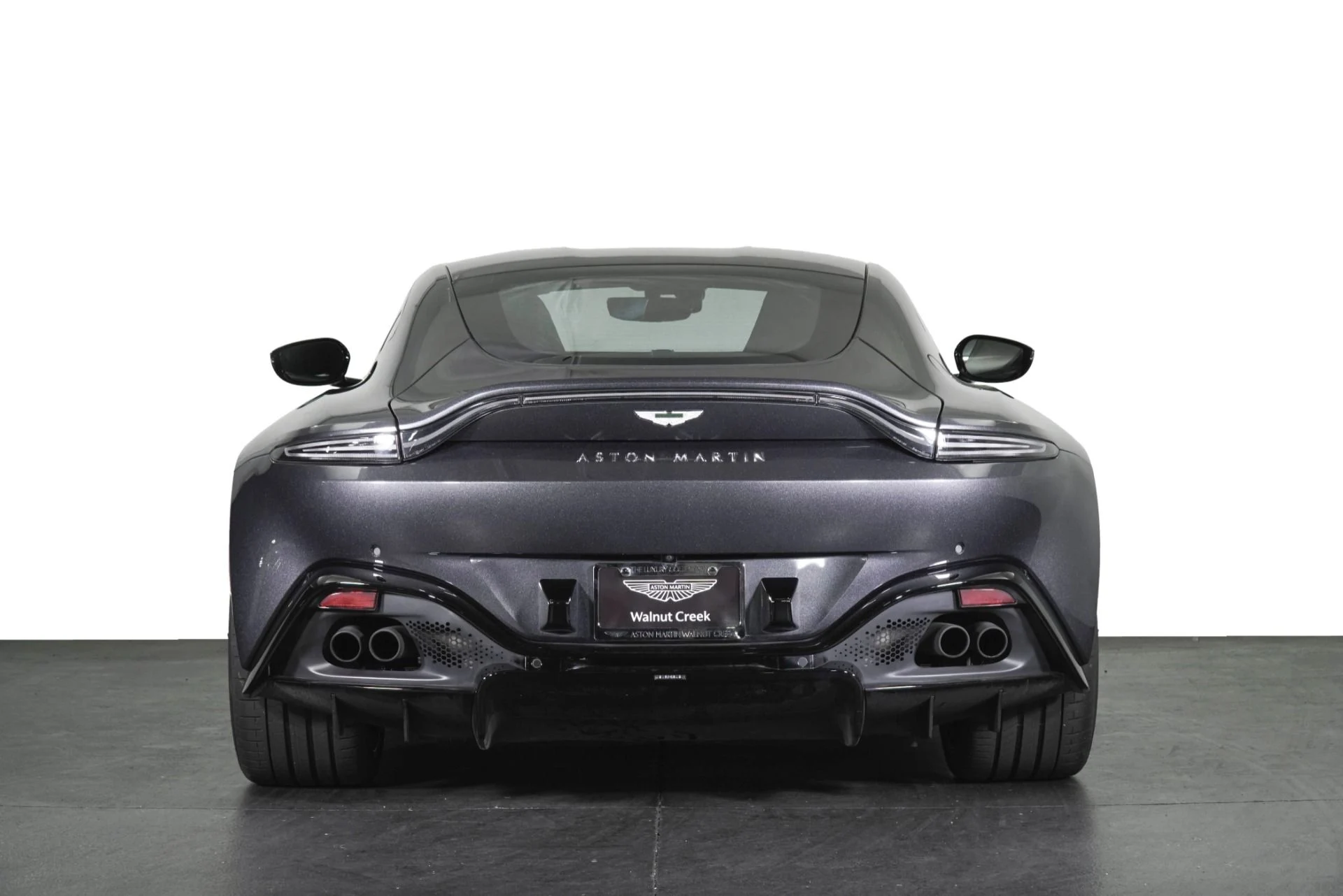 mph017_683616666_Used_2023_Aston_Martin_Vantage_1779907330_50cce79099