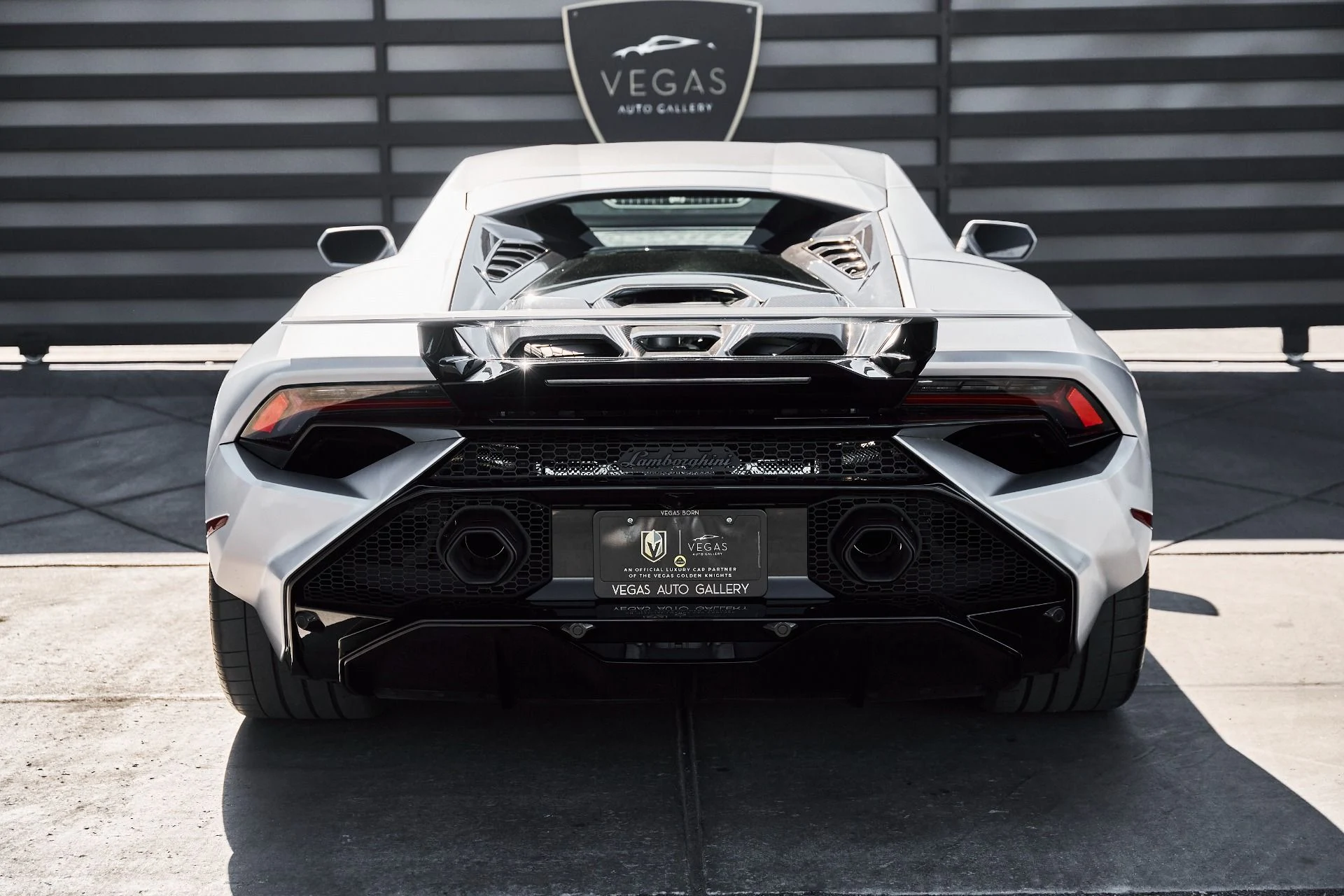 mph017_699983712_Used_2023_Lamborghini_Huracan_Tecnica_Base_1777013671_500304b12c