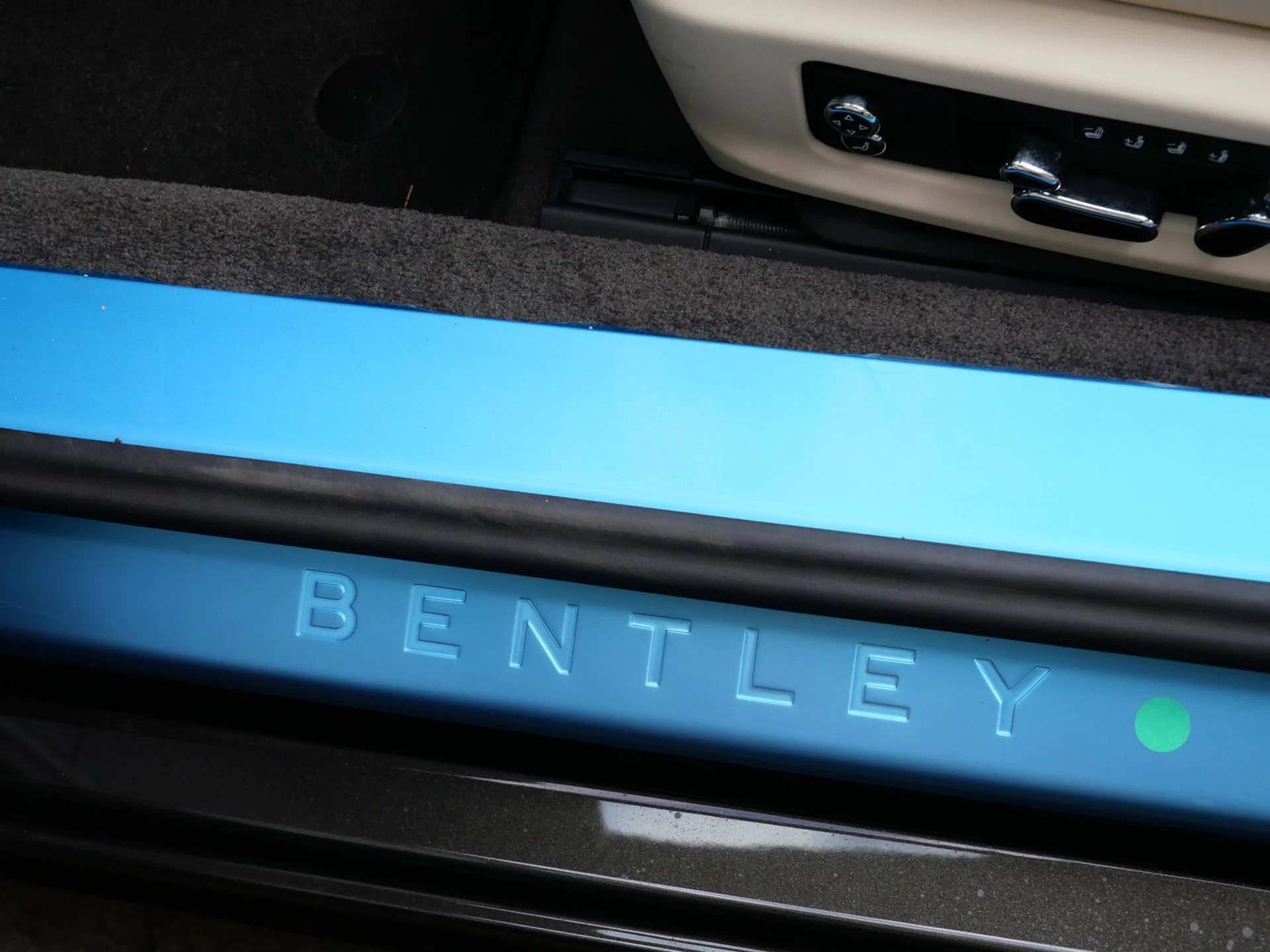 mph017_701888073_fc508aba8bd8598b102fe72a66899432x_6defa0a5e8