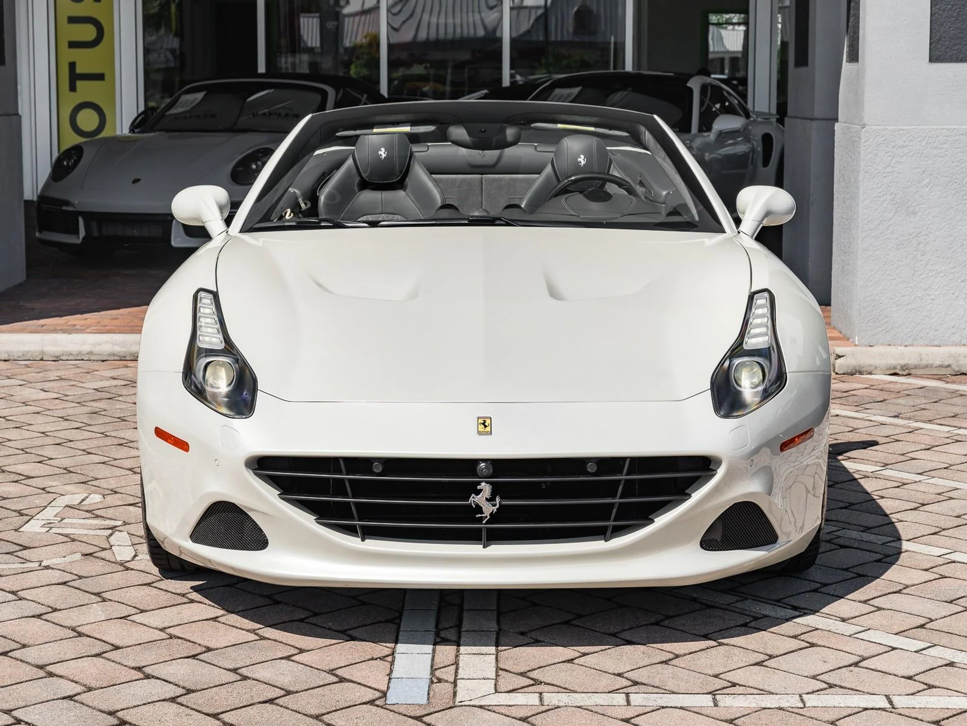 mph017_70864168_Used_2015_Ferrari_California_T_1758132642_6b73853c7b