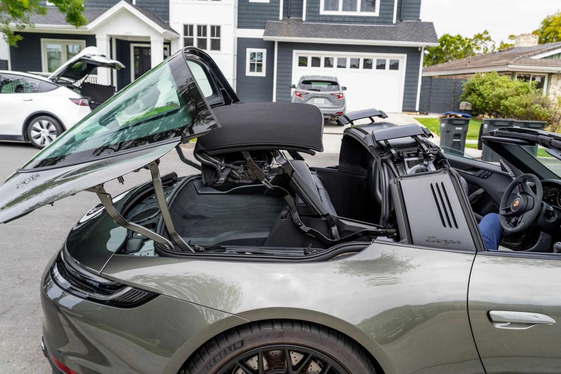 mph017_712767227_Used_2024_Porsche_911_Targa_4_GTS_1782170019_fec9a722f5