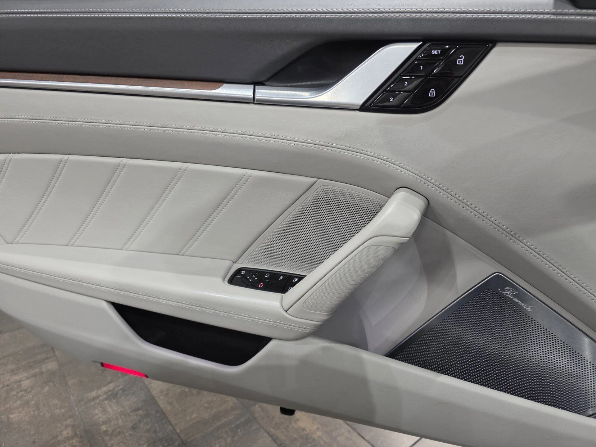 mph017_713510899_fa76c6c1b821fe8dff85529c74b74a9a_60bb491c01