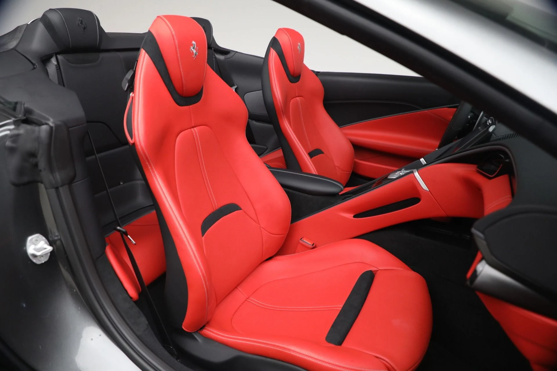 mph017_714954653_Used_2026_Ferrari_Roma_Spider_1790787019_02983717d4