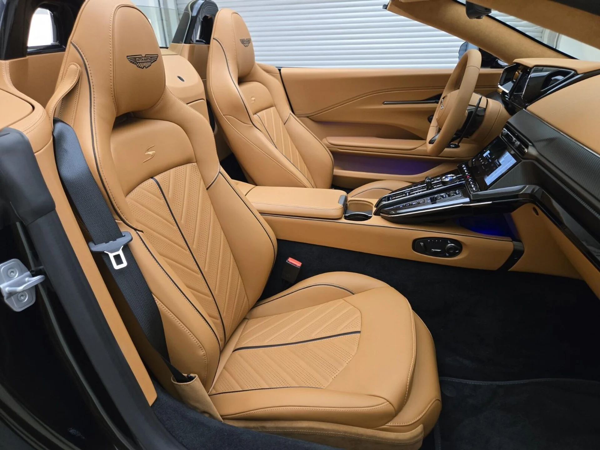 mph017_717378288_New_2026_Aston_Martin_Vantage_S_1791609369_1383306fff