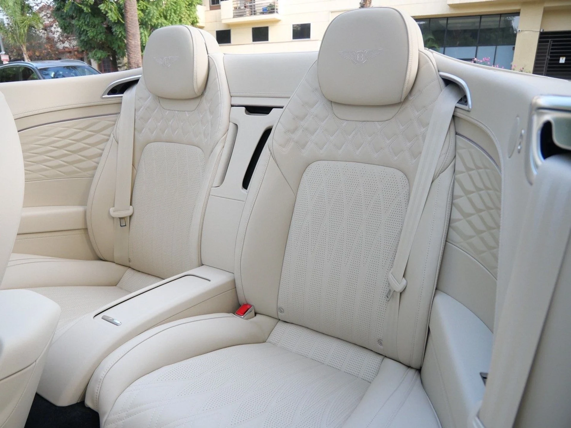 mph017_723926456_e5ef2d6c7908b94540ecfc52bd6a9a4bx_ad0fd603bc