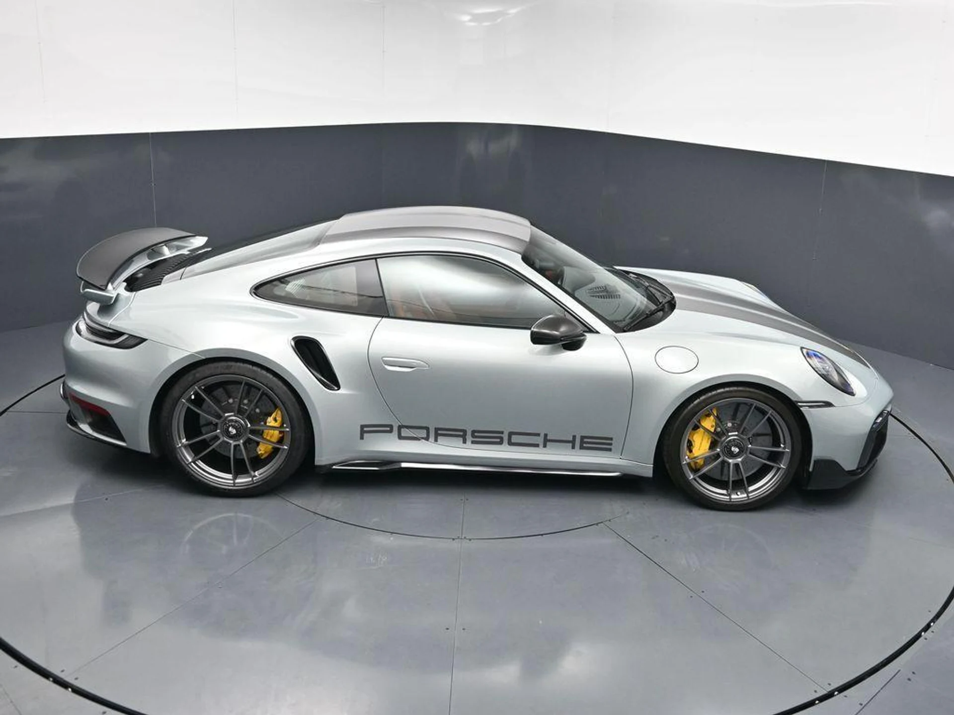 mph017_724536929_BH_8_R_Lt_Zh_Xenx_Vb_Cv_Y_Bu_A_Gos6u_EM_ea0697ca68