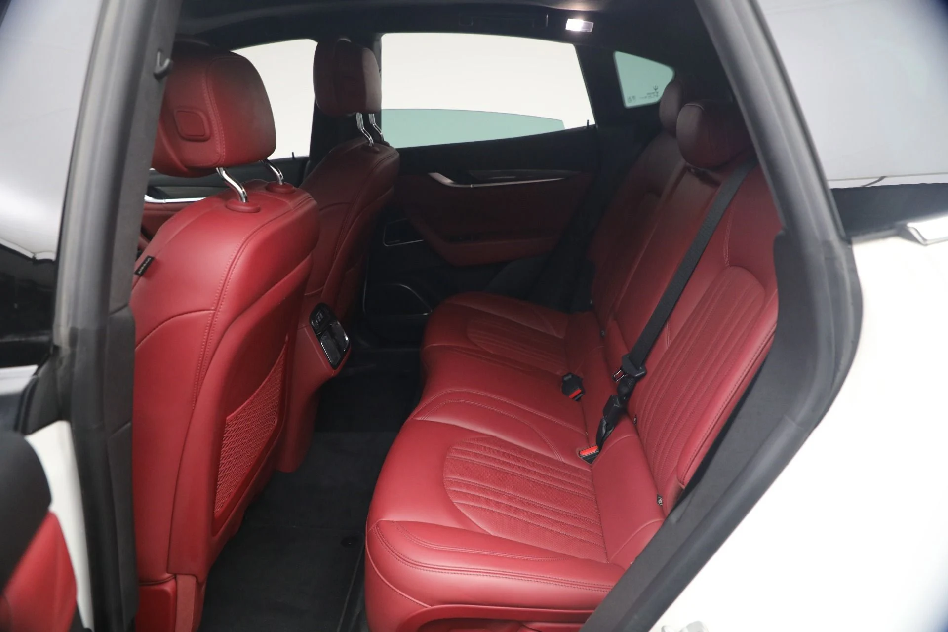 mph017_73052140_Used_2023_Maserati_Levante_GT_1788557801_0023927b02