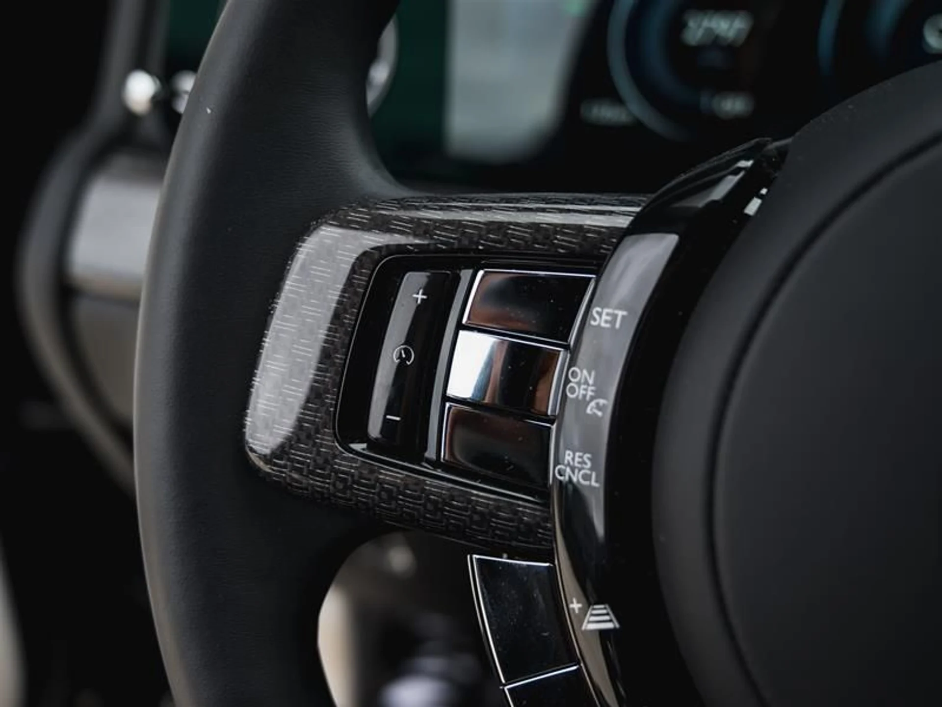 mph017_736791800_mu5hcnew_3fee611c09