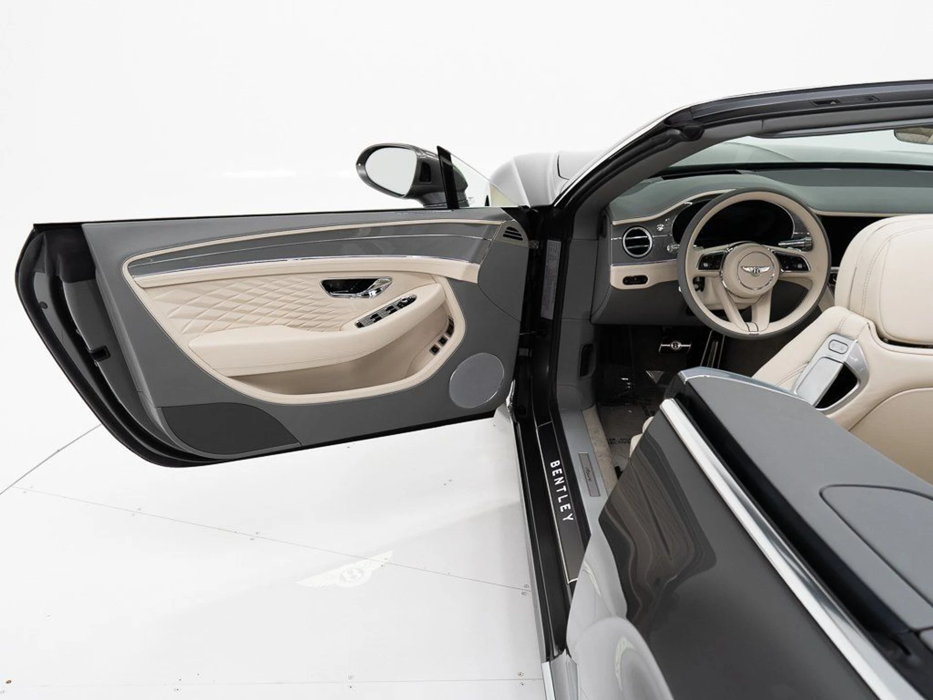 mph017_74467393_6868d19d9740b09e86ab387bfcc4318e_125aeb6438