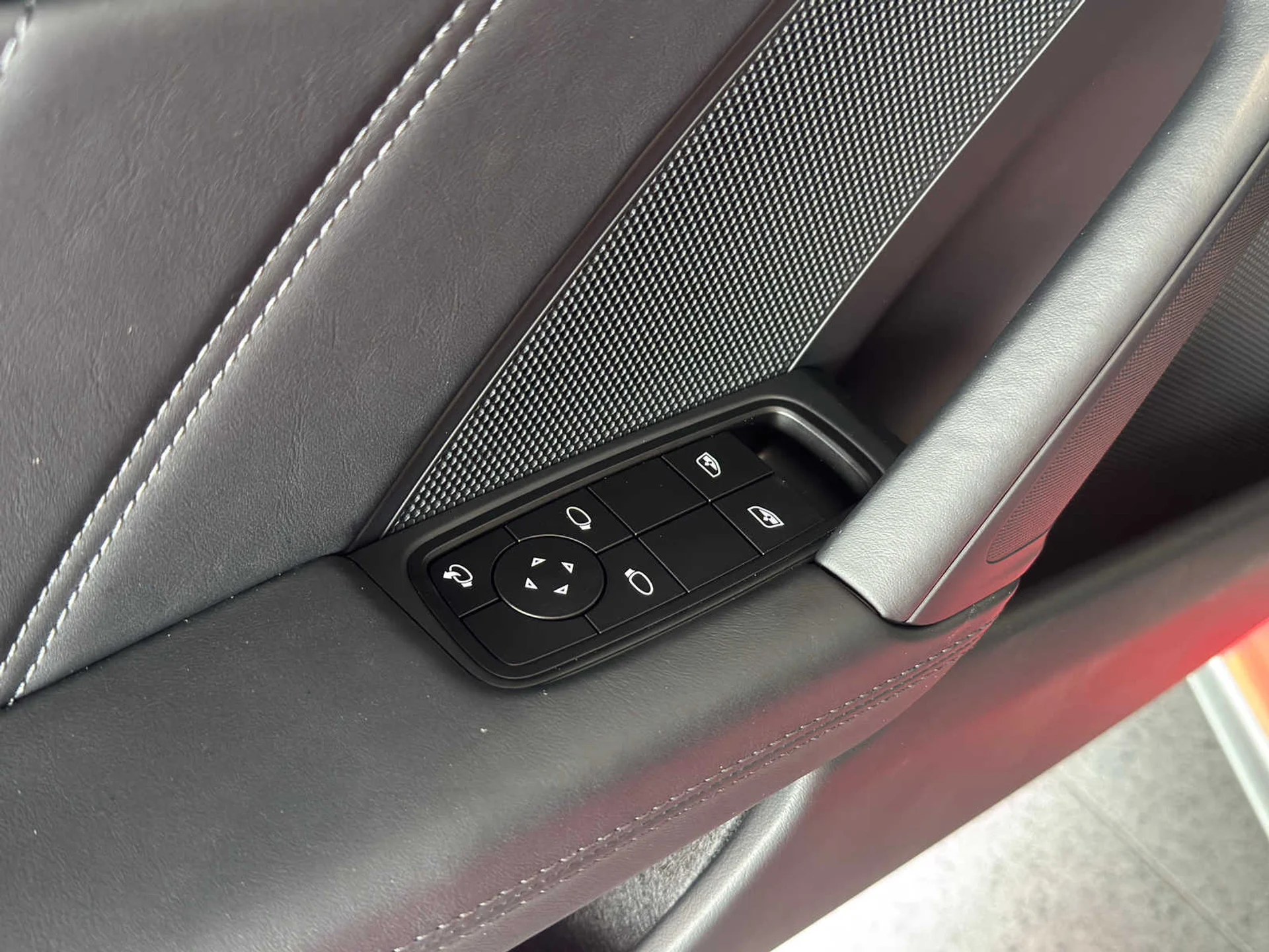 mph017_745882862_b9e7ce347b06ca8c382f8b6a2ec211b7x_0d61bbd13c