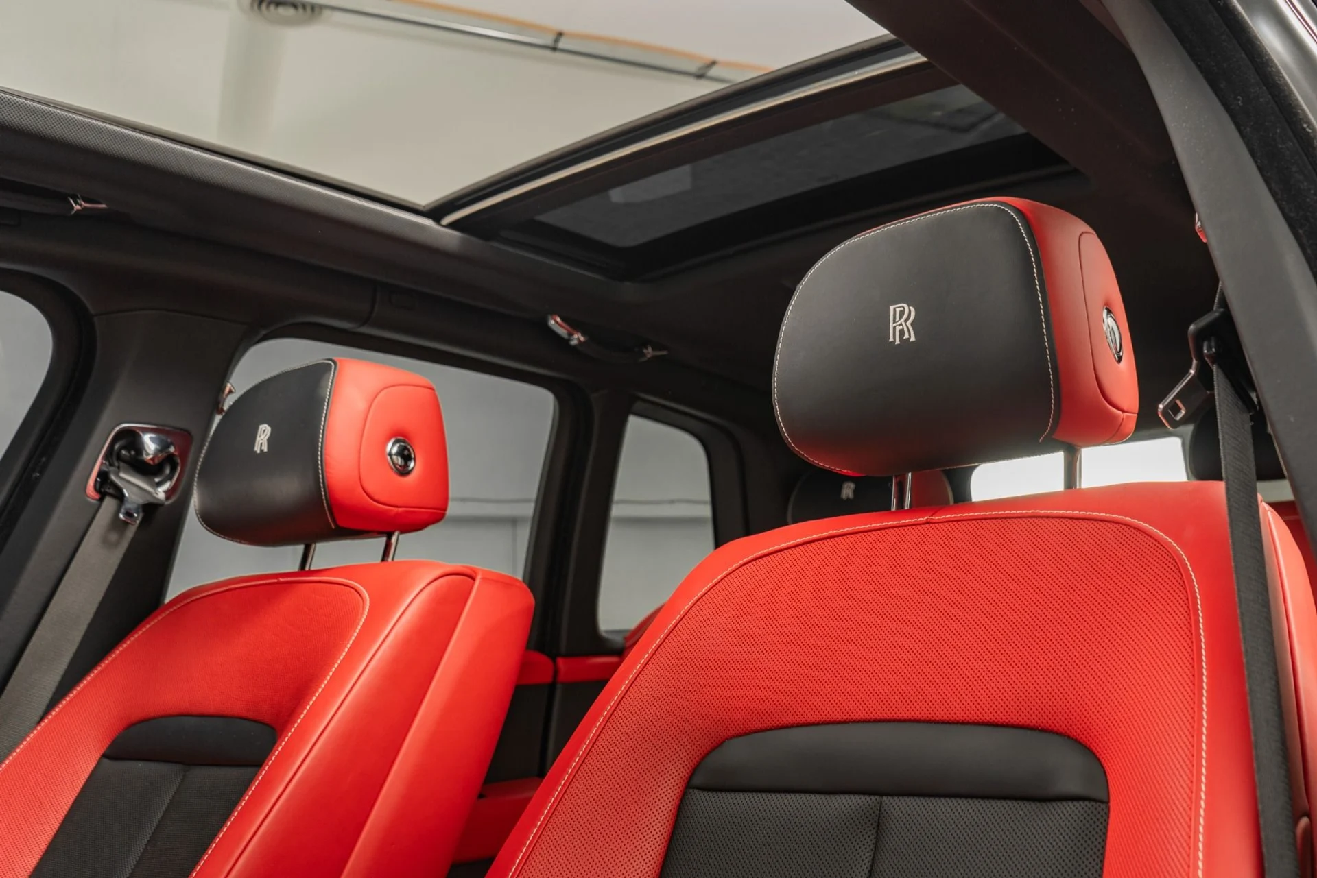 mph017_752991762_Used_2020_Rolls_Royce_Cullinan_Two_Tone_Interior_Driver_Assistance_Systems_1780337352_995c07a1ff