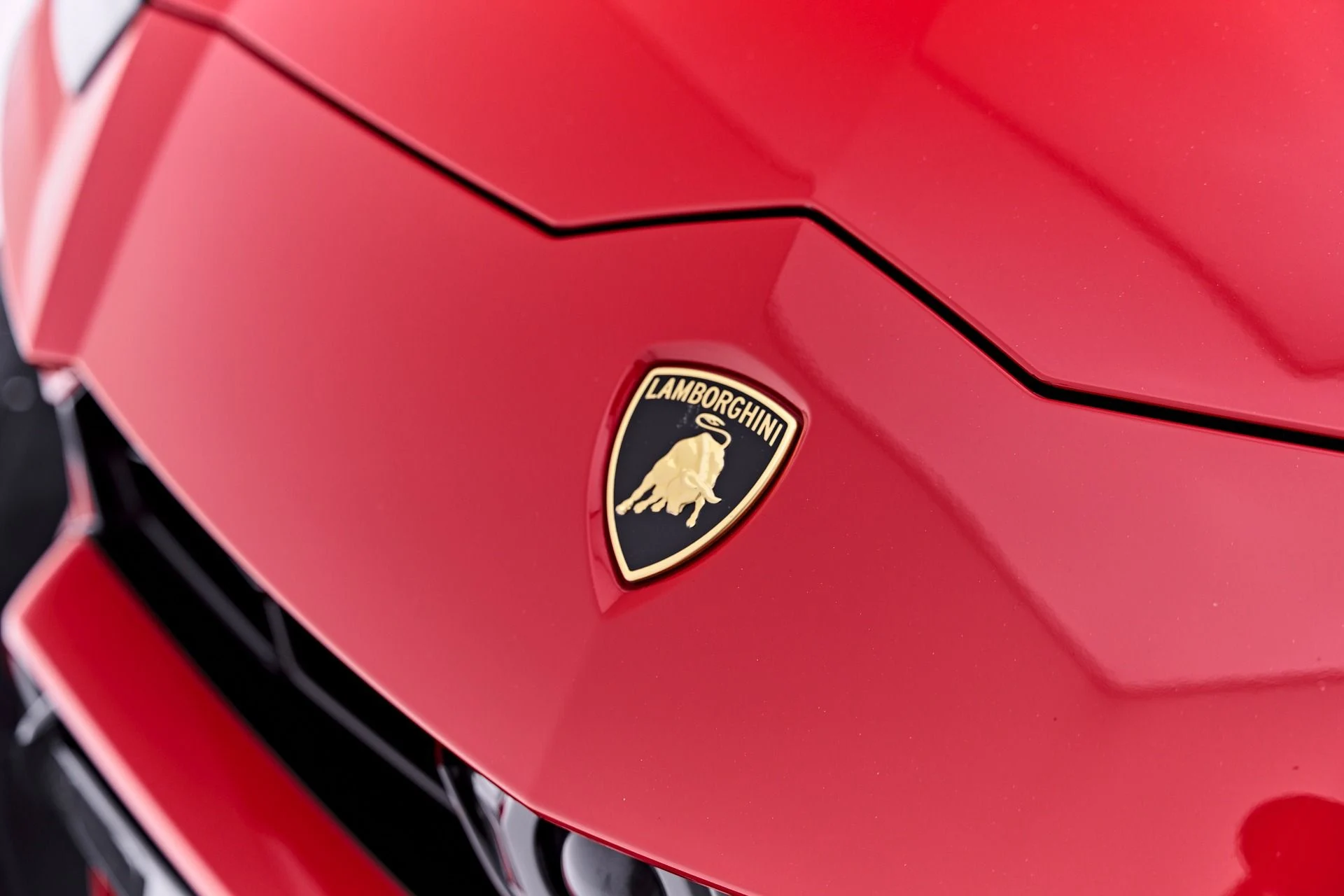 mph017_756362320_Used_2019_Lamborghini_Urus_Base_1782947941_cc53a970b1