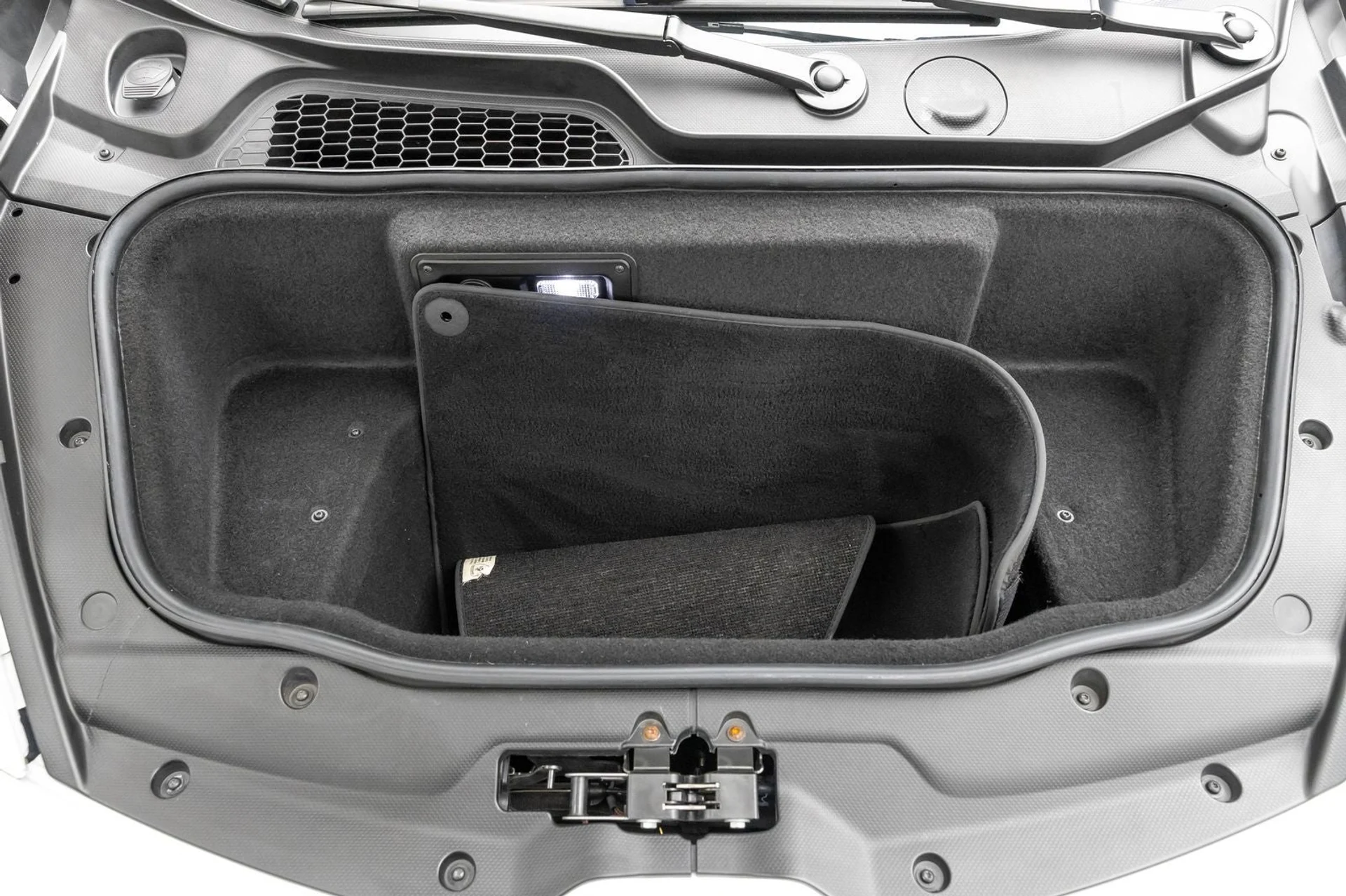 mph017_761400629_18_eab8a2bfda