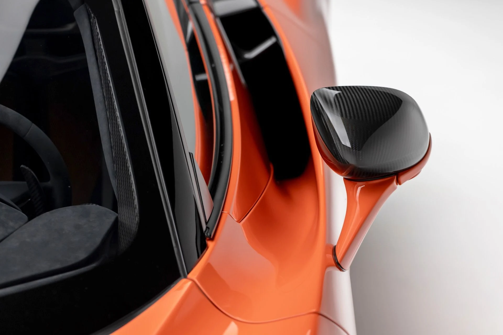 mph017_764969044_Used_2021_Mc_Laren_765_LT_1760728130_7a326ceab3