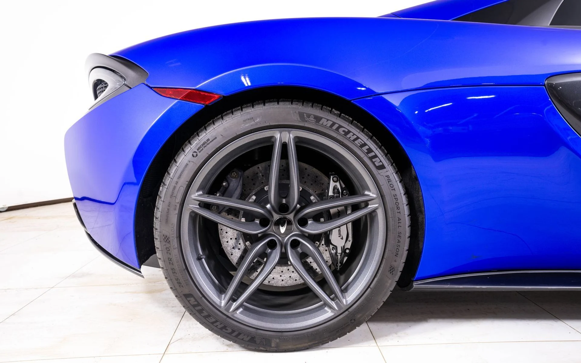 mph017_766986028_3a5c7ae88bf32dc9957ca32dc3f64518x_54fb8ddd05