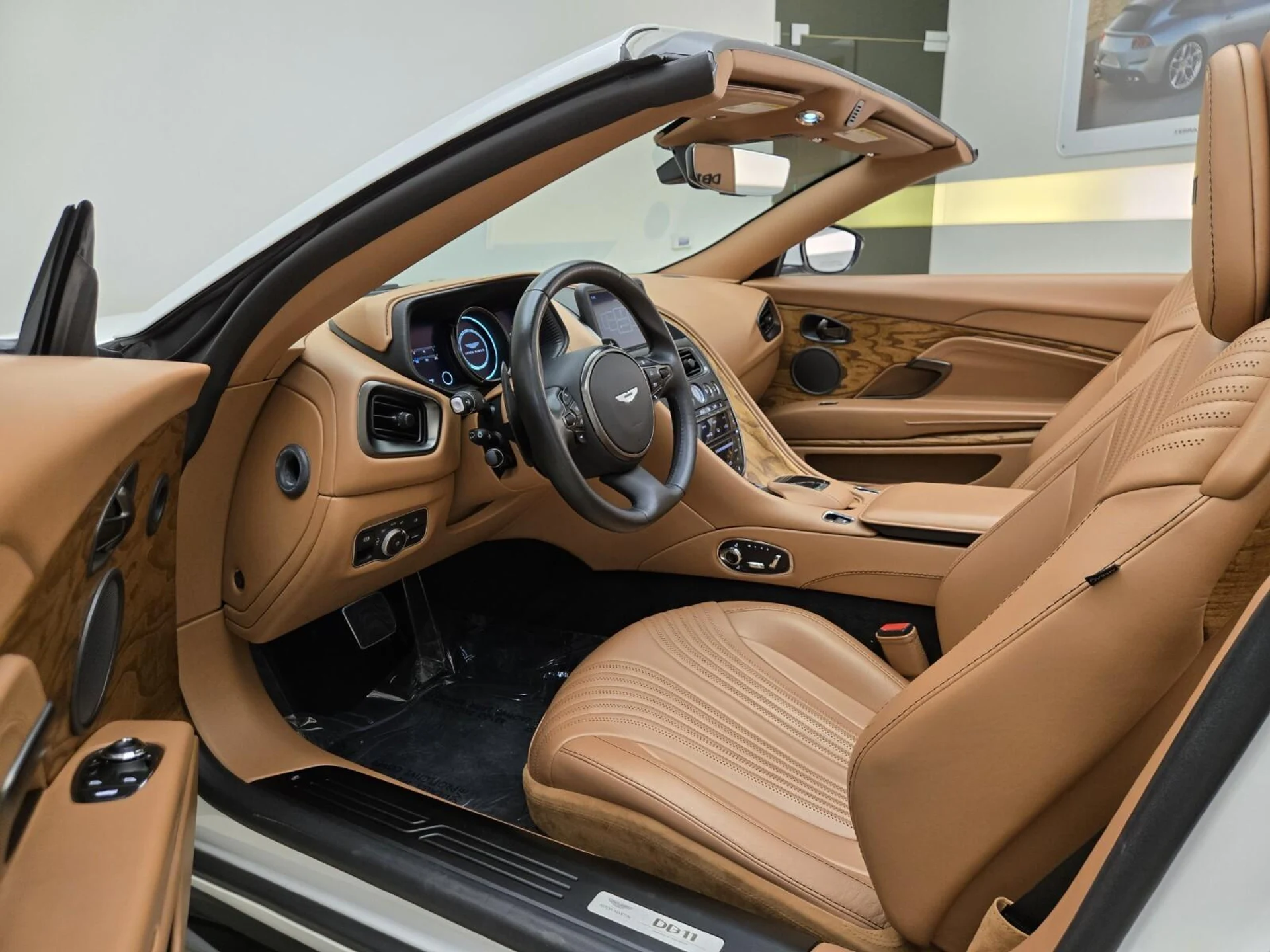 mph017_769522760_Used_2021_Aston_Martin_DB_11_Volante_1754376699_8fd29677b0