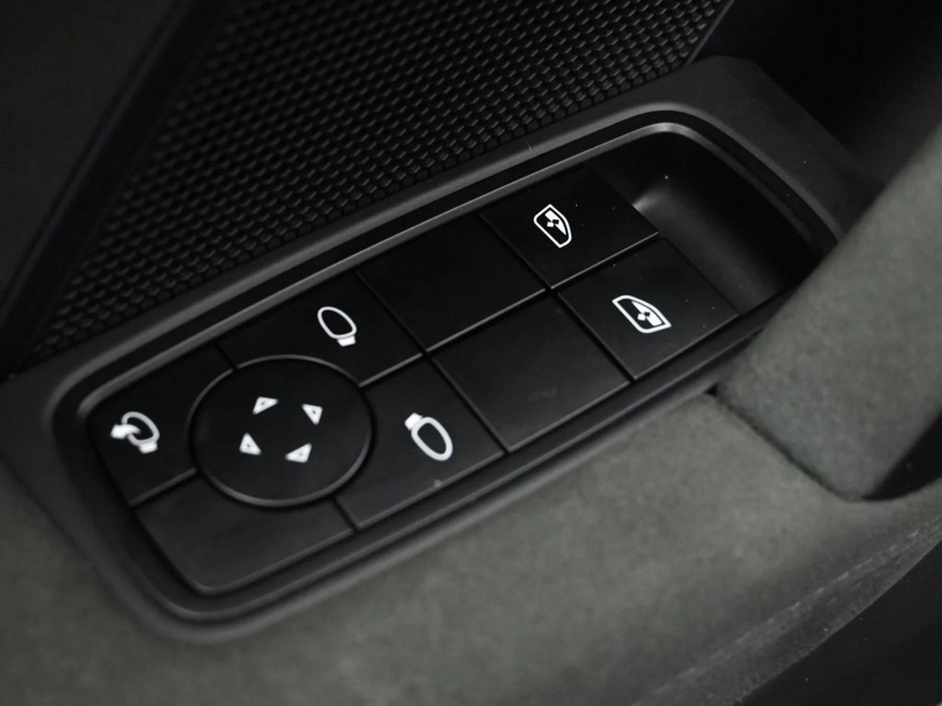 mph017_775707567_27e1583011e3b8fada4e1fe4a2bd2a9dx_54d7b8923d