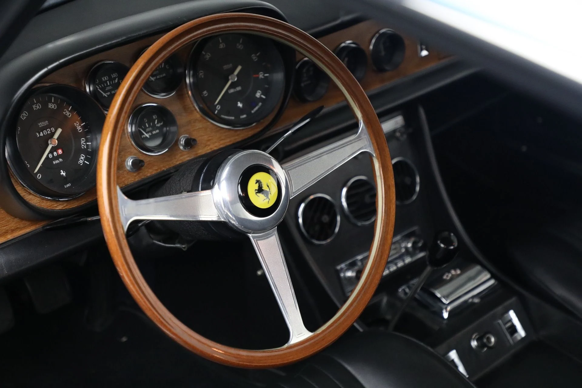 mph017_776198689_Used_1967_Ferrari_330_GTC_1762014382_4c17a43277