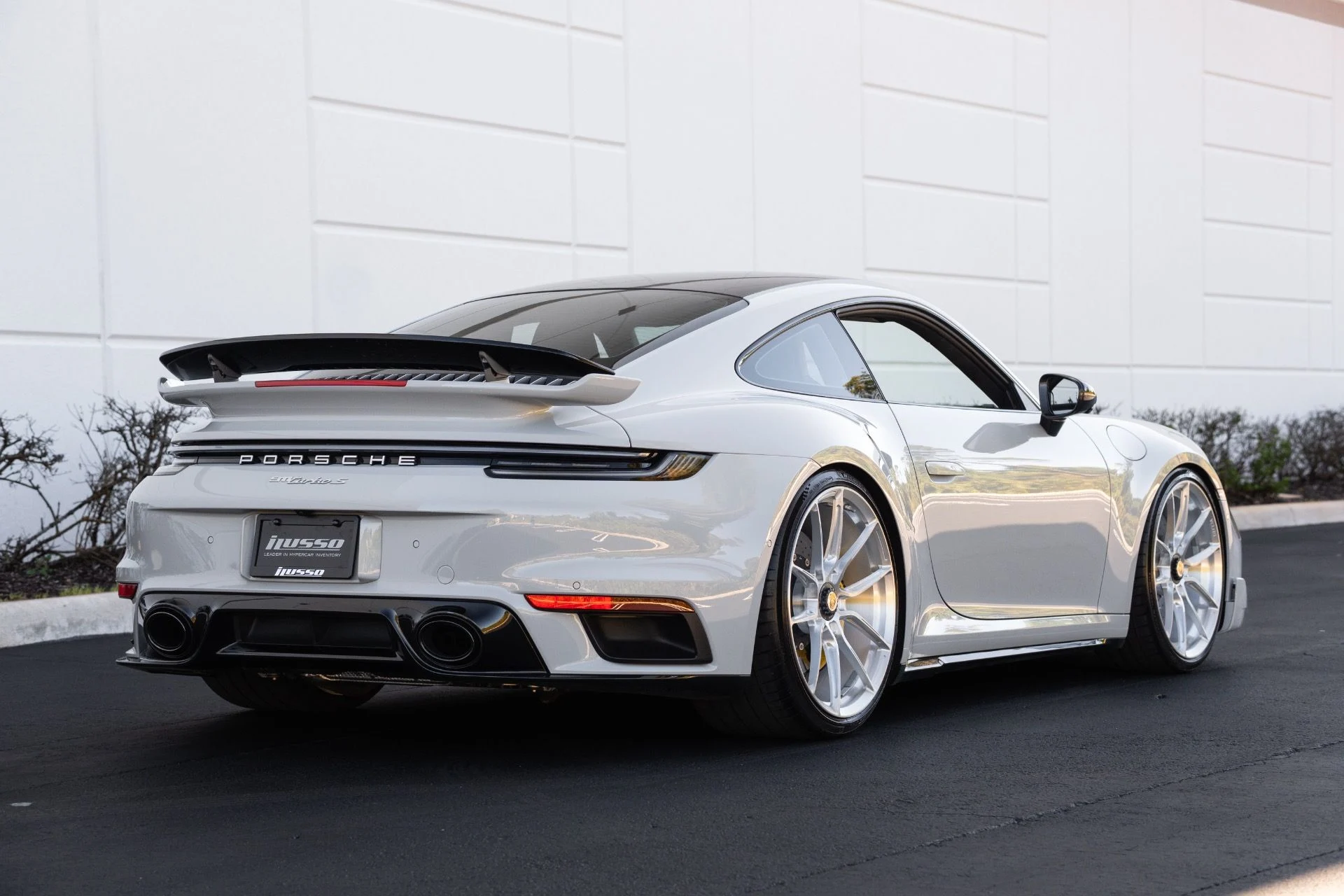 mph017_776217302_Used_2022_Porsche_911_Turbo_S_1770440206_1ee182ab82