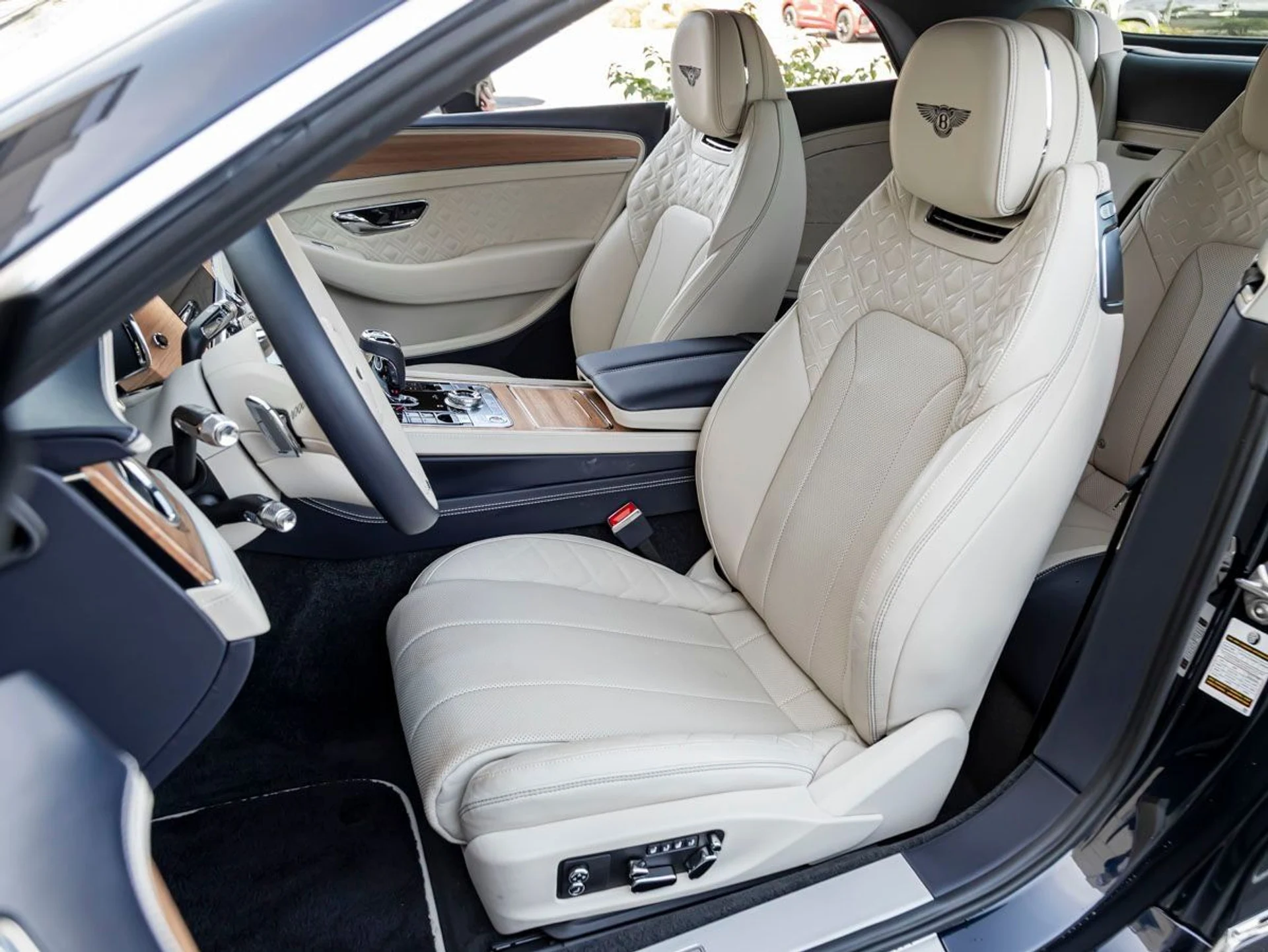 mph017_781817253_18_808dd7d780