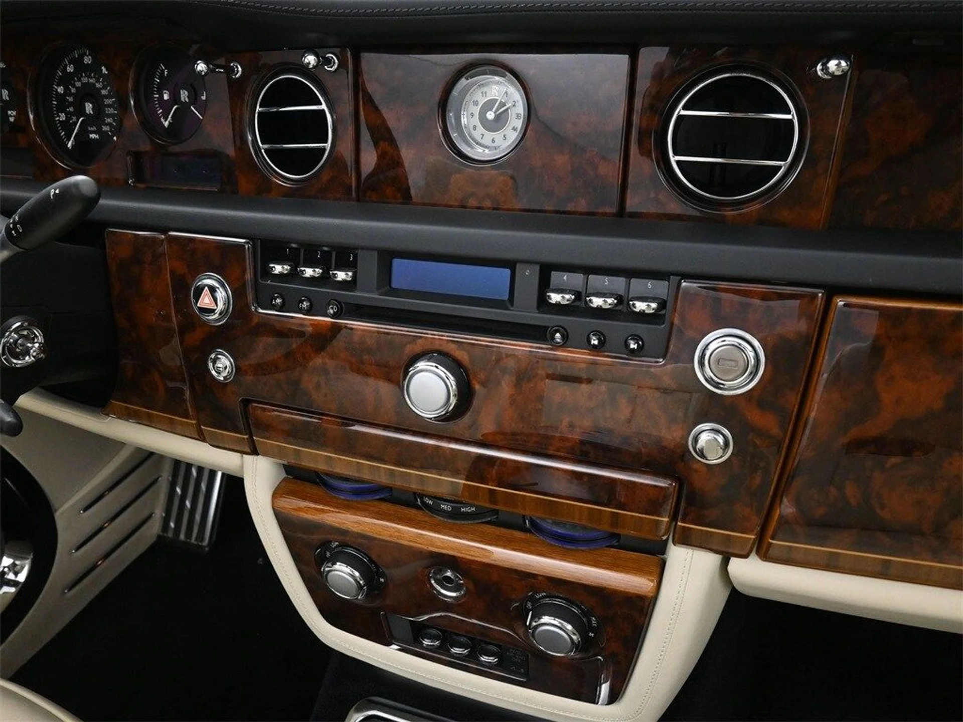 mph017_786464699_349c8dd826ebb248bd338802b2f2aef4x_8955bf994c