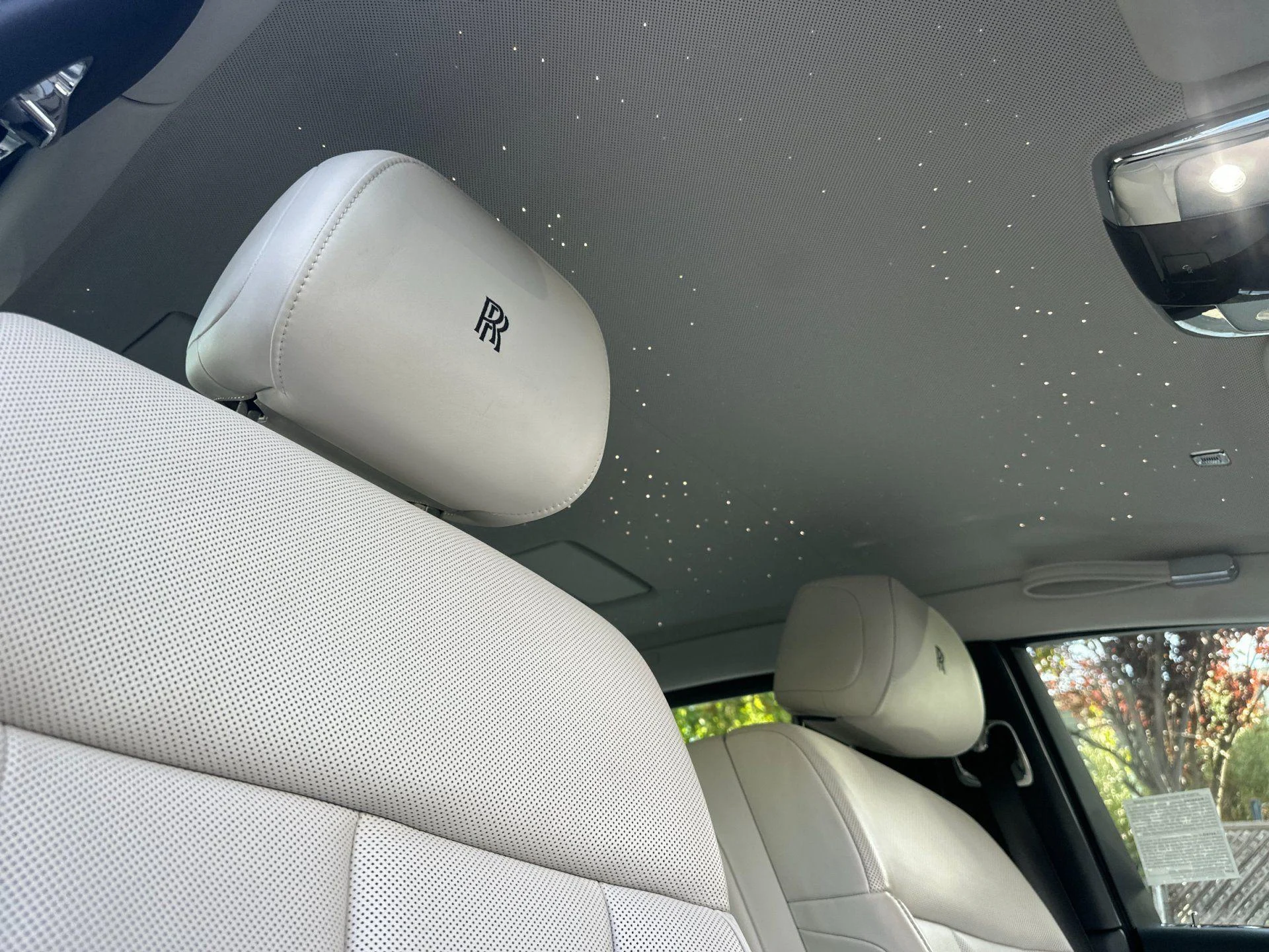 mph017_7911034_Used_2018_Rolls_Royce_Phantom_1787819393_539b947832