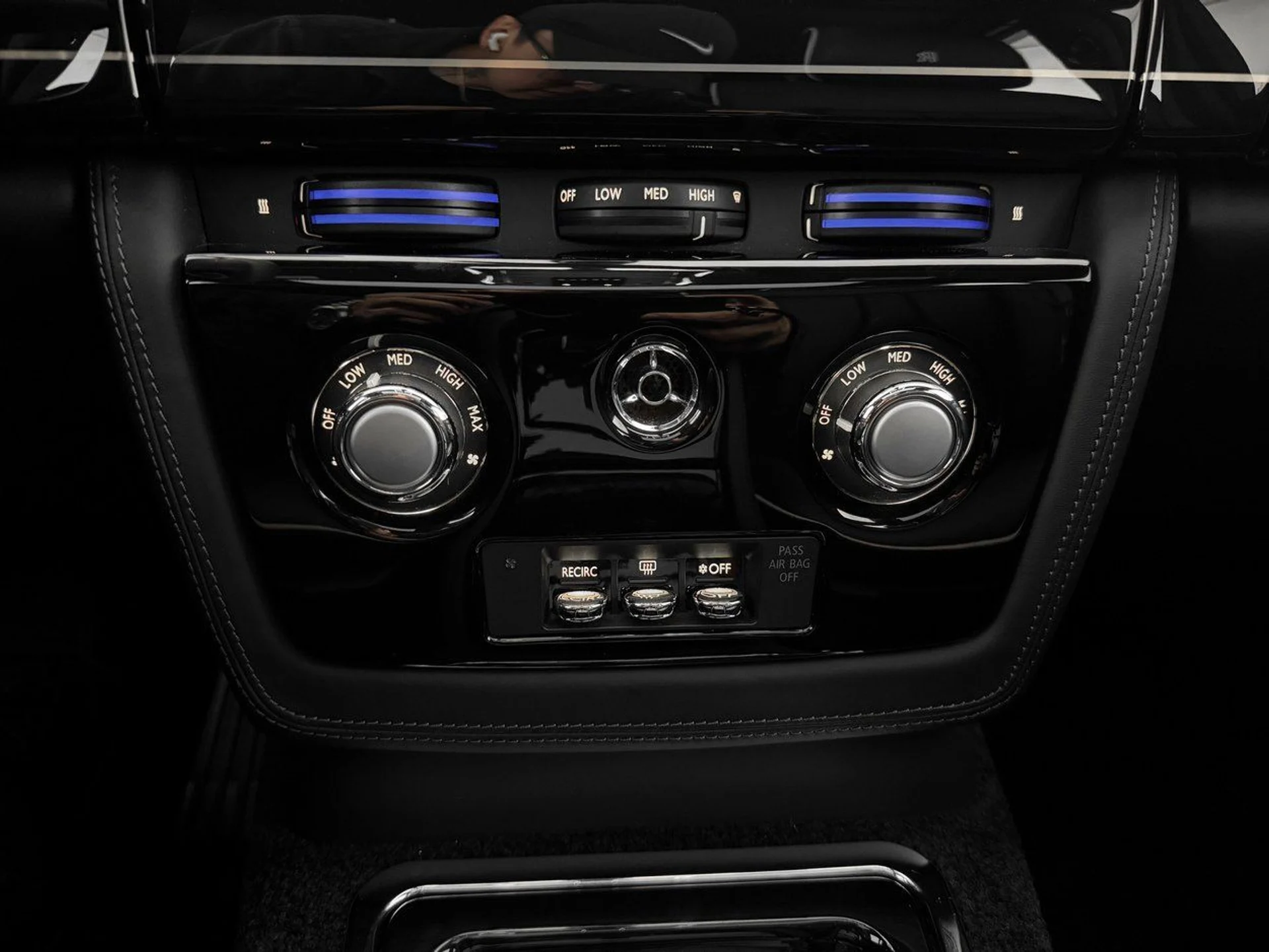 mph017_797634832_a481b0e316a93ebe62ed120e812e2d31x_9b5b0b0b77