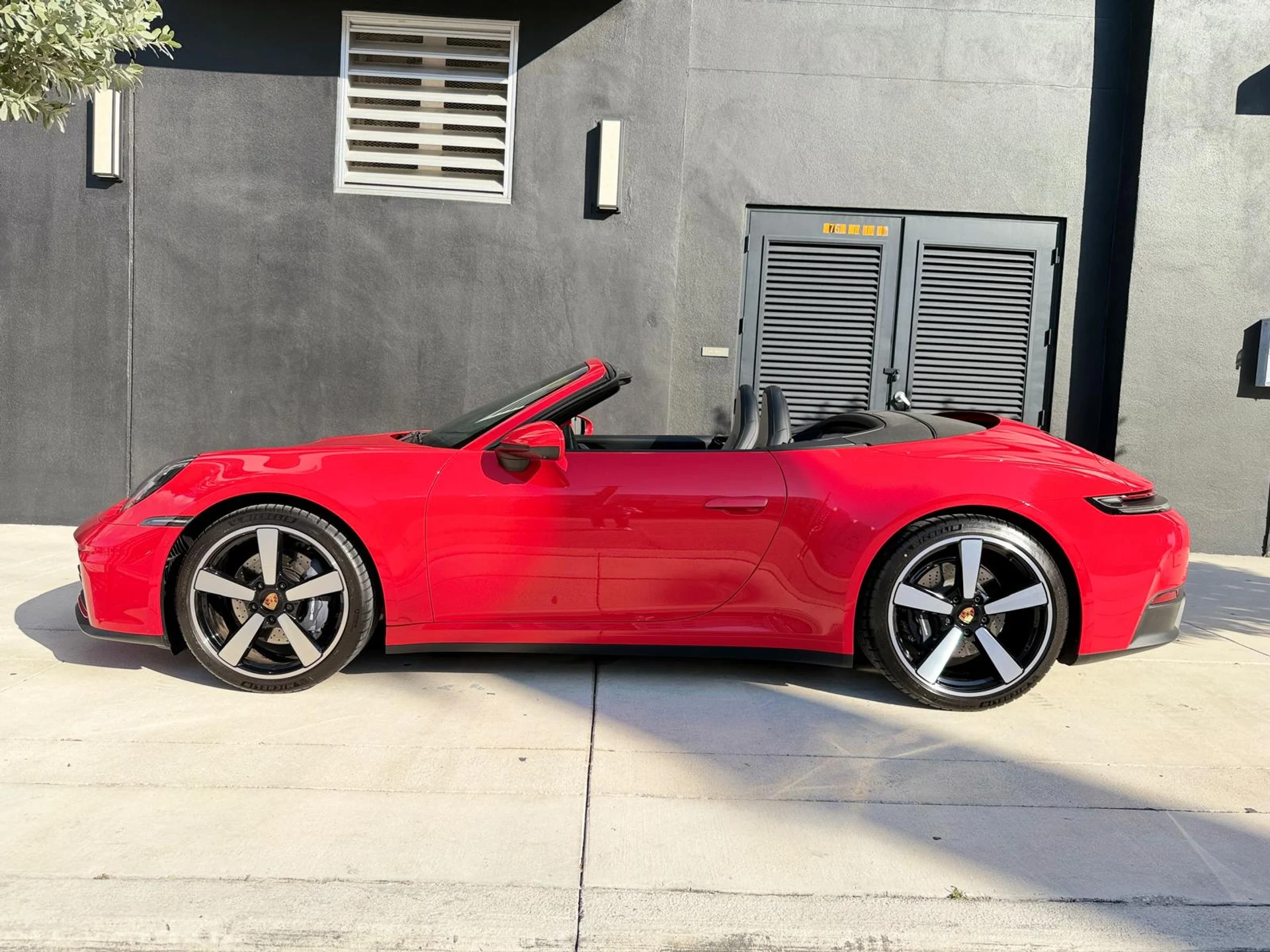 mph017_800901400_Whats_App_Image_2025_12_22_at_4_53_43_PM_12_61f7392560