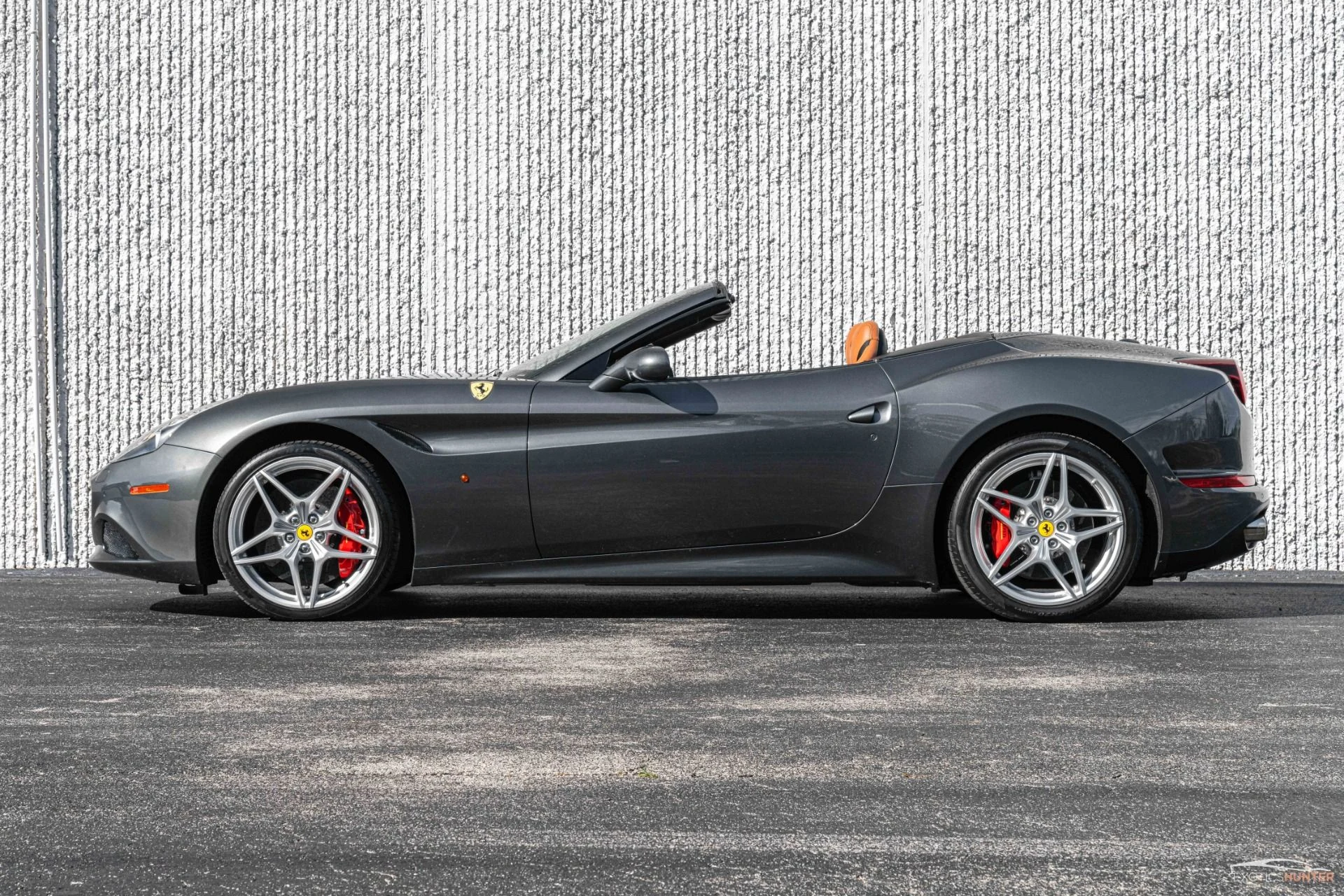 mph017_806743495_Used_2015_Ferrari_California_T_w_Carbon_Steering_Wheel_Magneride_Reverse_Cam_20in_Wheels_1746820122_da4dfb8f4e