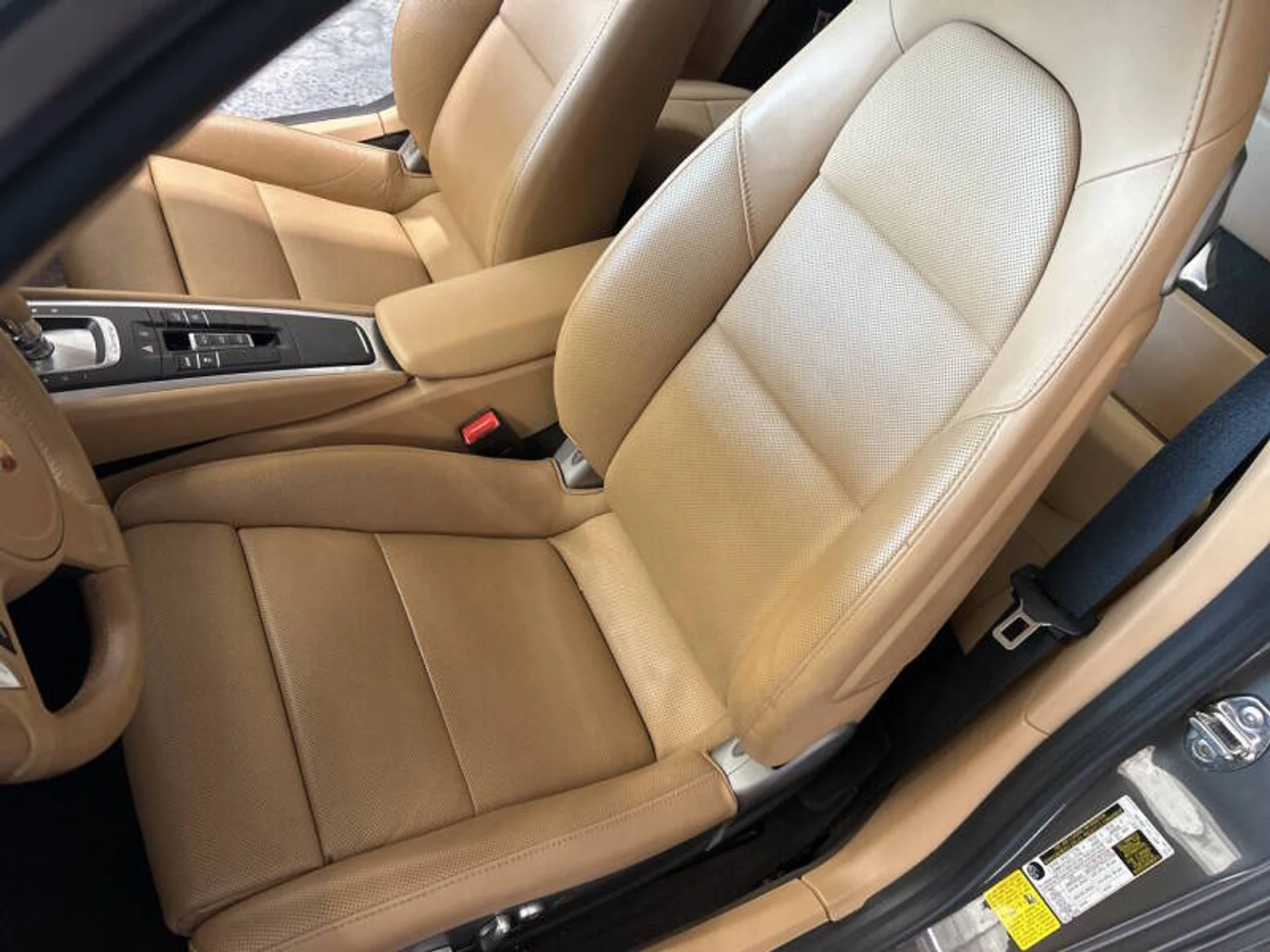 mph017_808204236_2014_porsche_911_carrera_2dr_coupe_528060e1fe