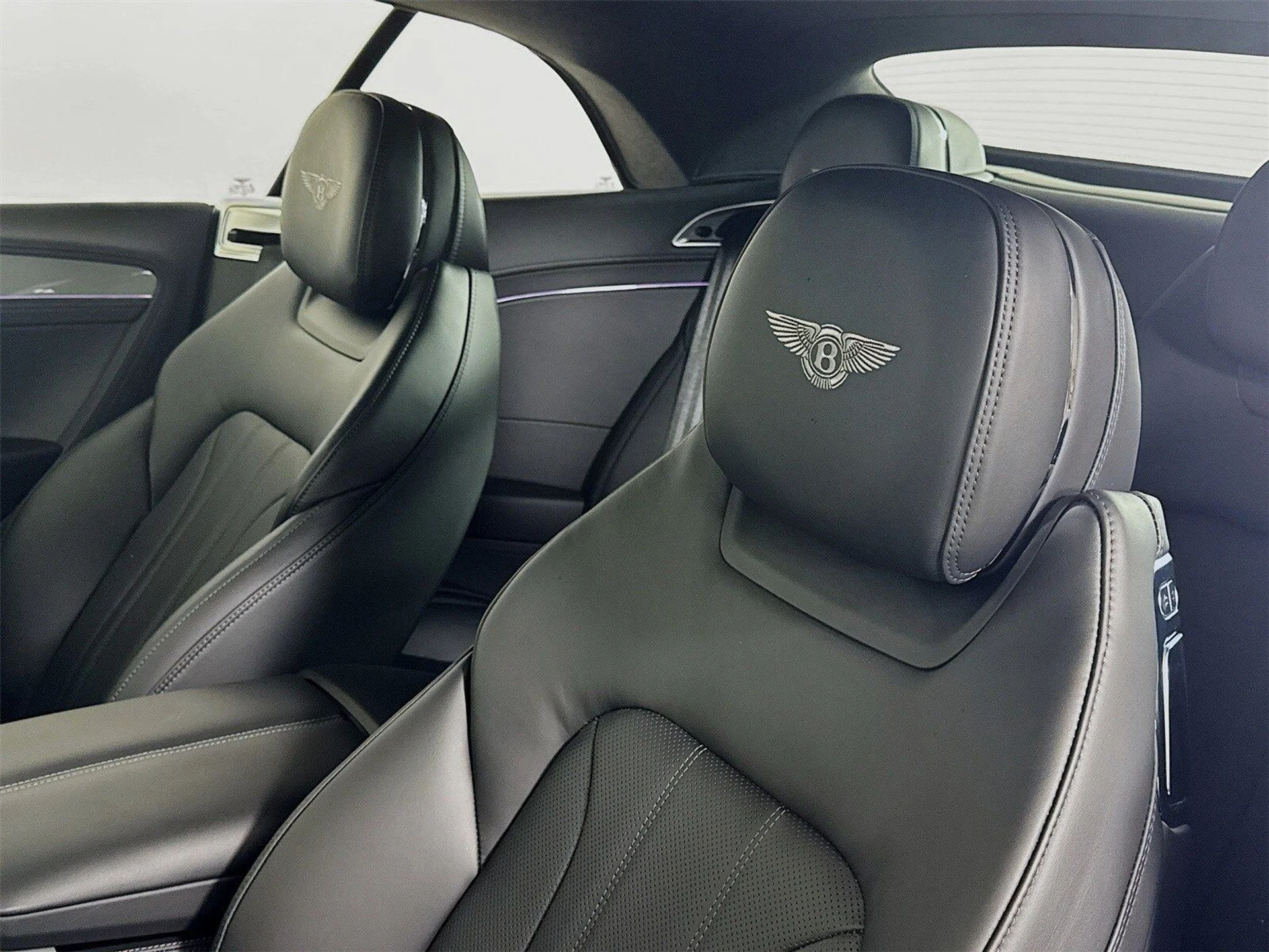 mph017_813947138_fbdff8de716f7d1fca72d24550b54431x_41f9ac7d10