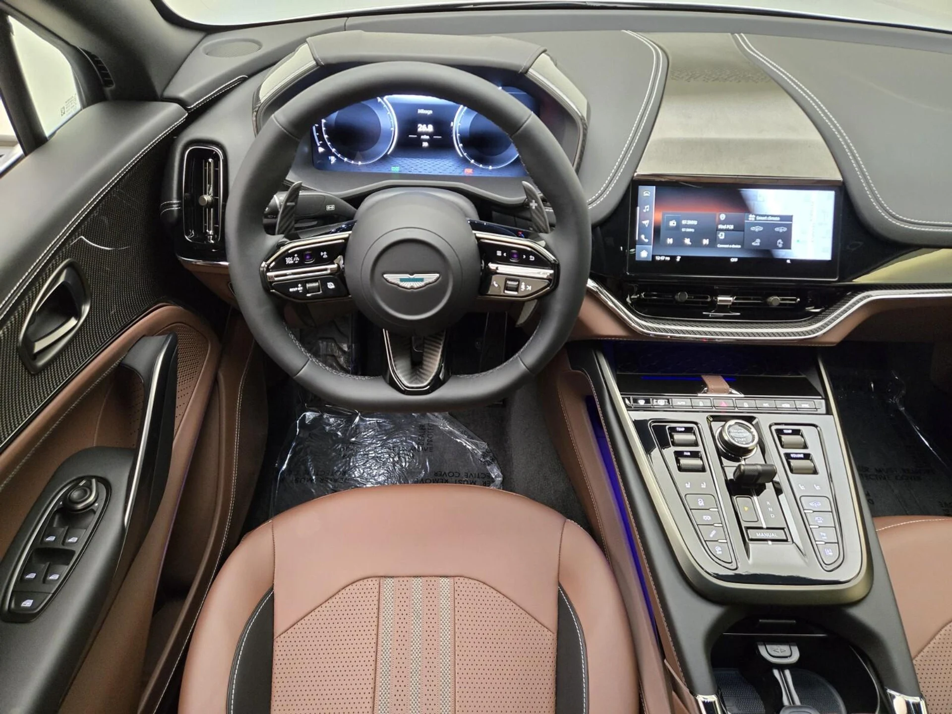 mph017_814469893_New_2026_Aston_Martin_DBX_707_1781759961_08060674f8